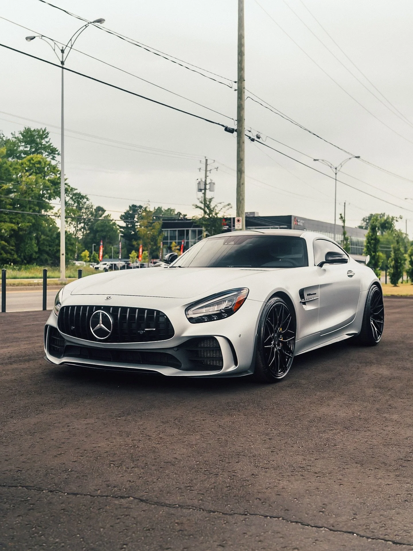 Mercedes amg GTR 🏁 live the dream and get this twin turbo German v8 🔥
#amg #amggtr #carphotographer #montreal #supercarmtl #mtl #carofinstagram
