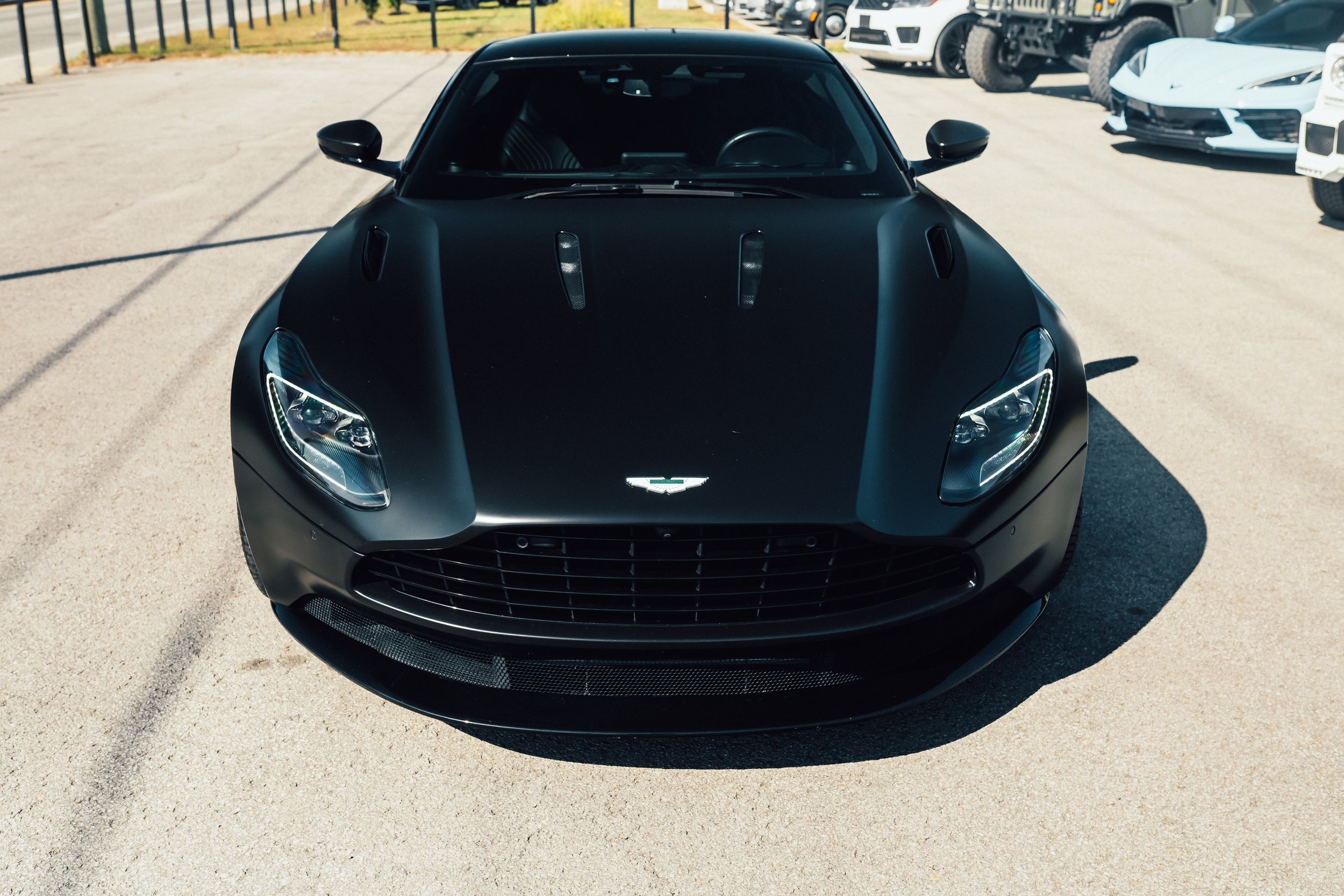 Austin martin DB11-1.jpg