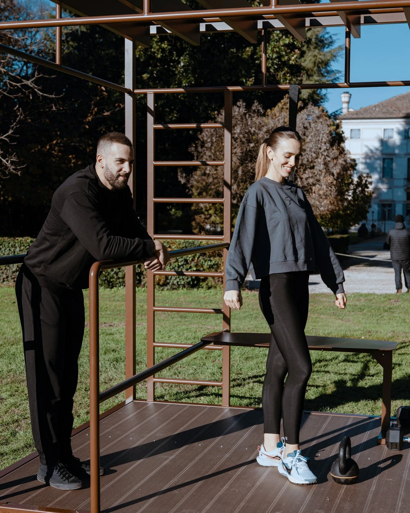 Un sorriso rende ogni sessione all&rsquo;aria aperta migliore e lasciarsi trasportare dall&rsquo;energia del momento la rende ancora pi&ugrave; speciale.

Benessere
Outdoor workout
Outdoor gym
Stile di vita