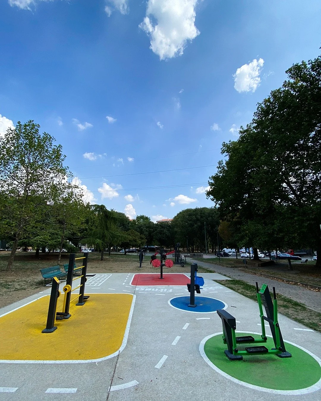 Un&rsquo;area attrezzata nel parco dedicata al benessere dei cittadini progettata per offrire strumenti e spazi in cui muoversi e socializzare, prendendosi cura di s&eacute; attraverso l&rsquo;attivit&agrave; fisica e trascorrere il tempo libero in m