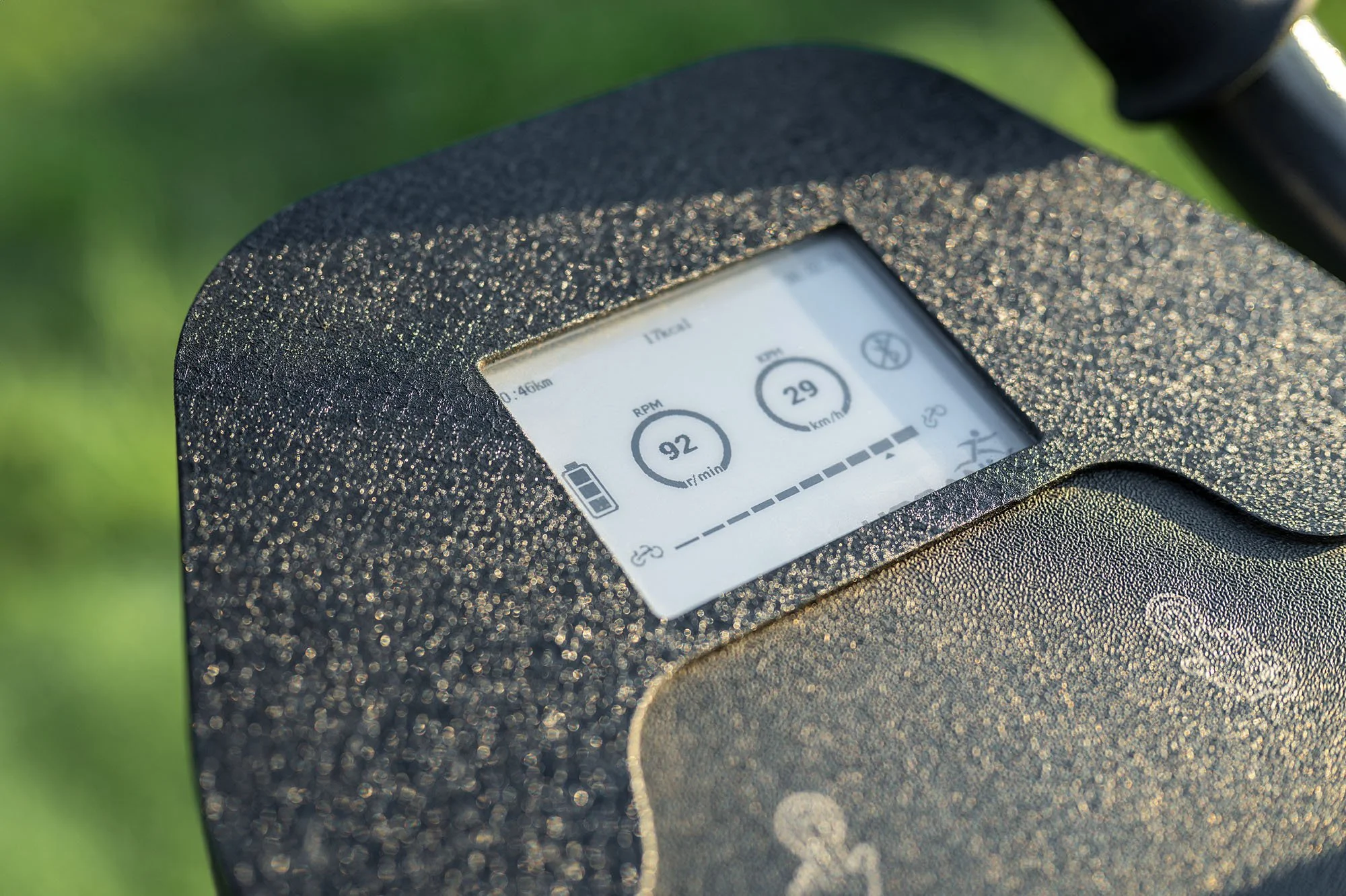 schermo e-ink cardio line pro skyfitness con regolatore di sforzo