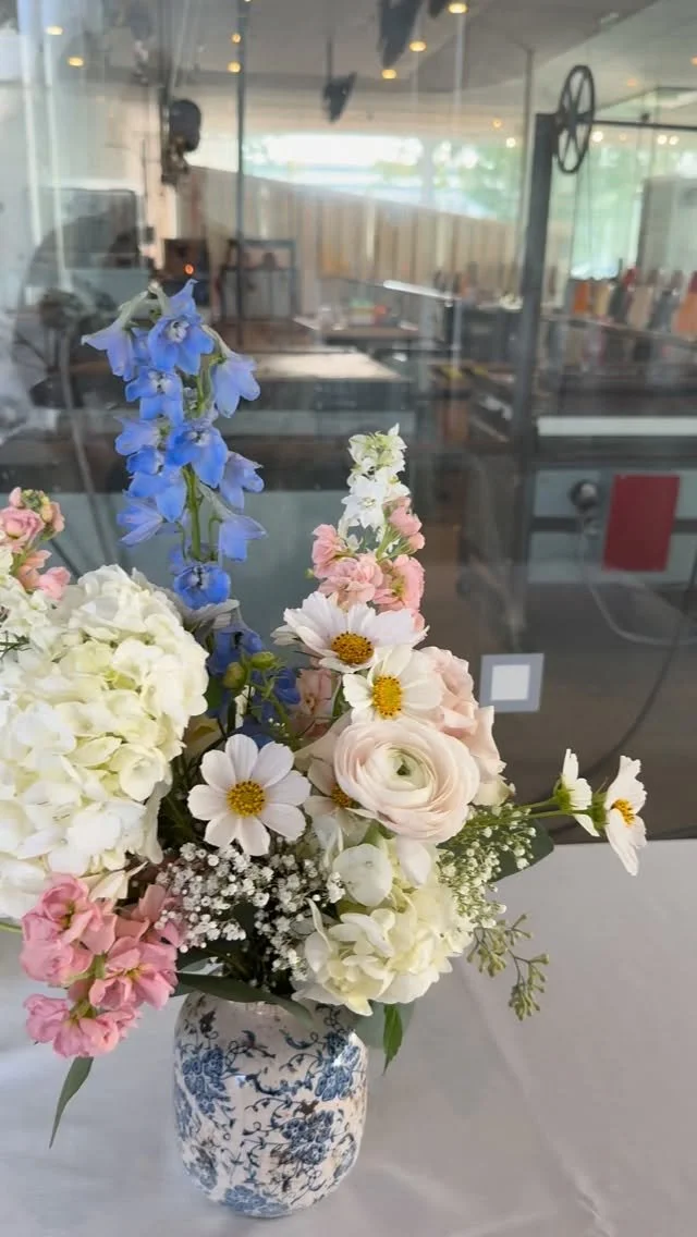 Floral perfection🤍
@gardenview_flowers
.
.
.
Ann Neely Events · Midwest Full-Service Wedding Planning · Northwest Ohio Wedding Planner · Day-of Wedding Coordinator Near Me · Toledo Wedding Coordinator · Detroit