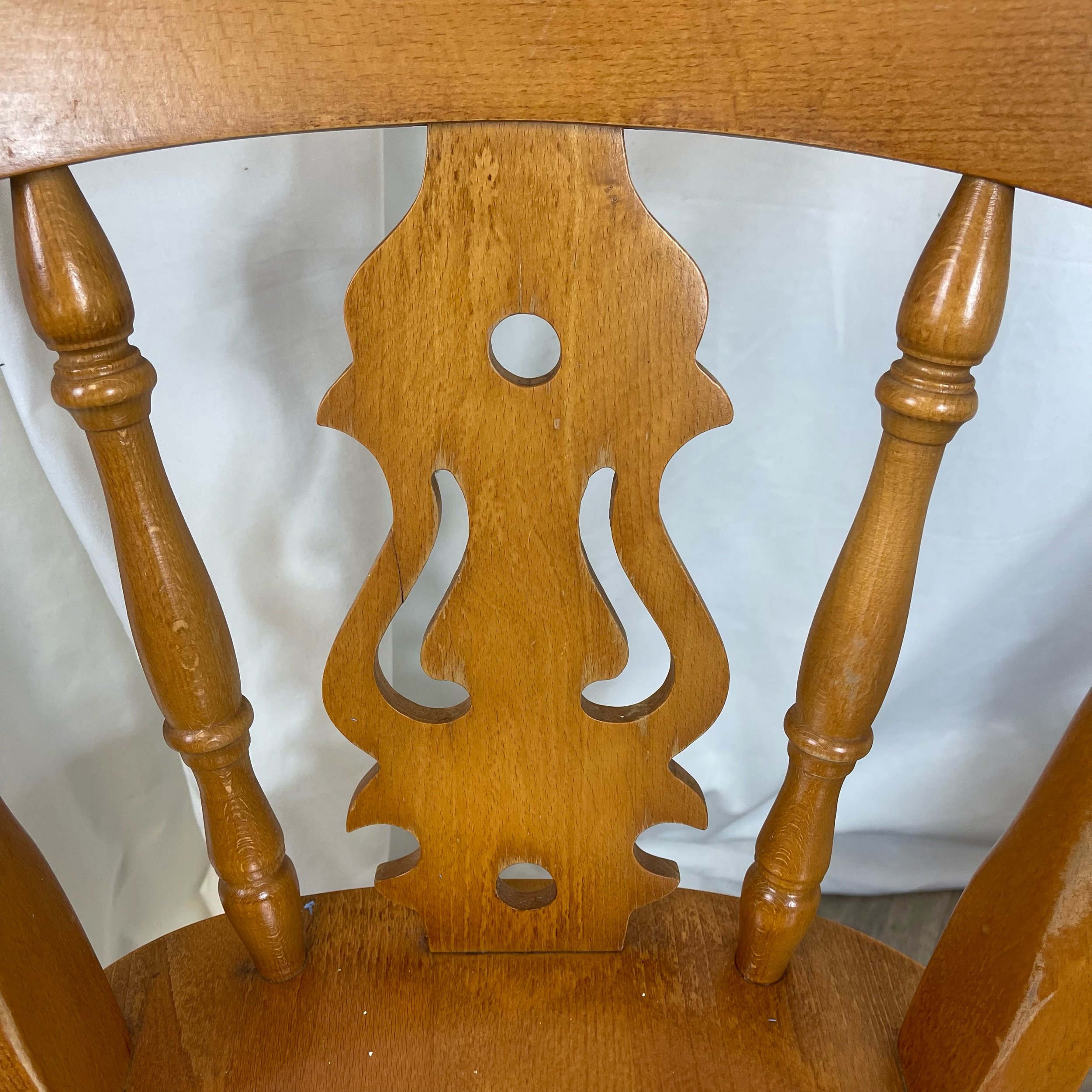Vintage fiddle back chairs for your country kitchen