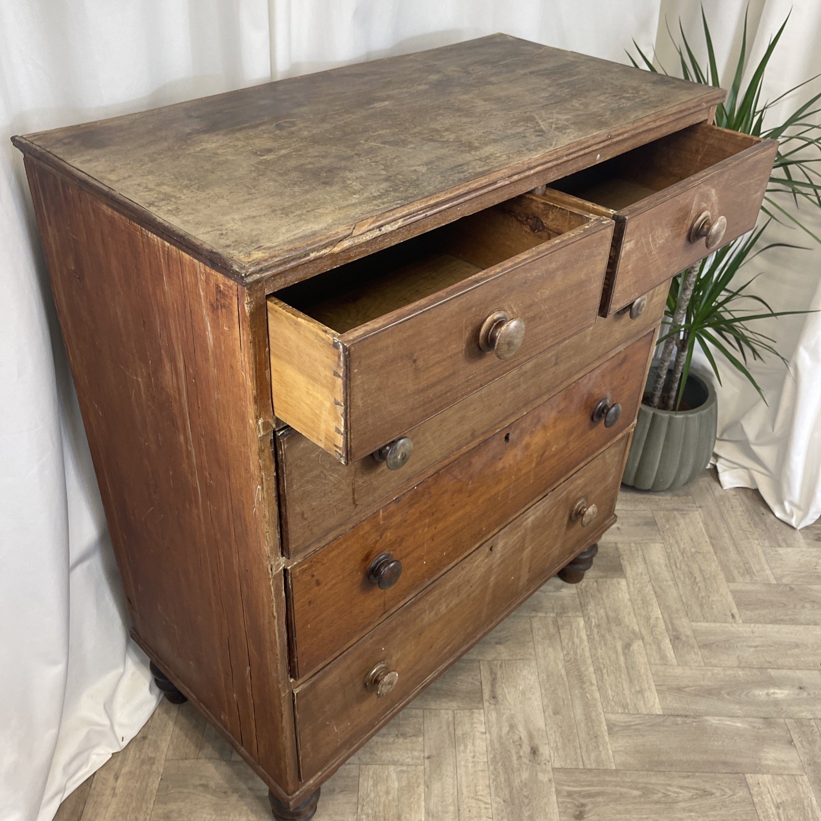 Victorian large chest of drawers with charm