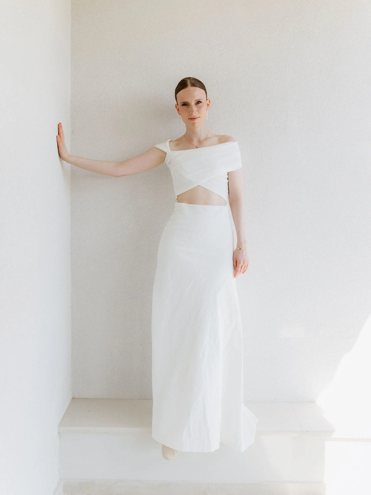 our bride looking like a Greek goddess for their Athenian Riviera wedding ✨ 

photo &amp; video: @samandlarissa_
design &amp; planning: @qt.weds
in collaboration with @marrybylen
bride: @somm_a