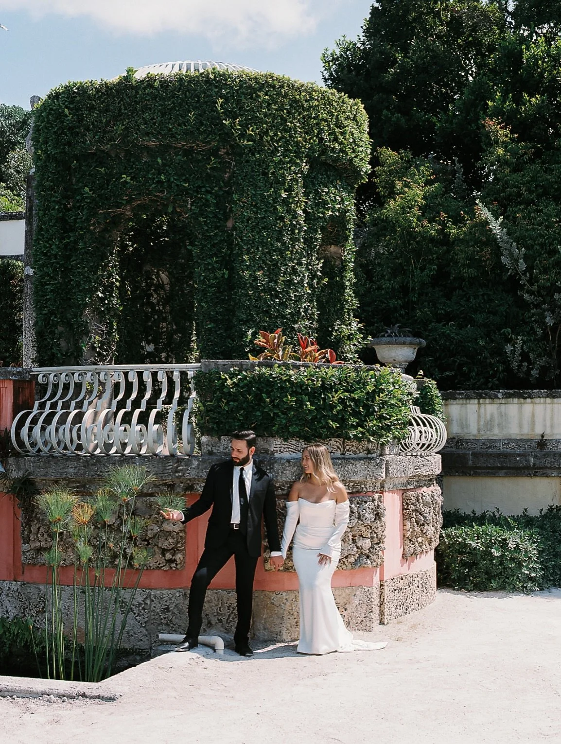 Lydia &amp; Matta looking absolutely insane at Vizcaya 

Shot on digital, 35mm, &amp; 120 film

Venue @vizcaya_museum 
Dress @kyhabride 

#filmweddingphotographer #miamiwedding #vizcayamuseum #vizcayawedding #destinationweddings #destinationweddingph