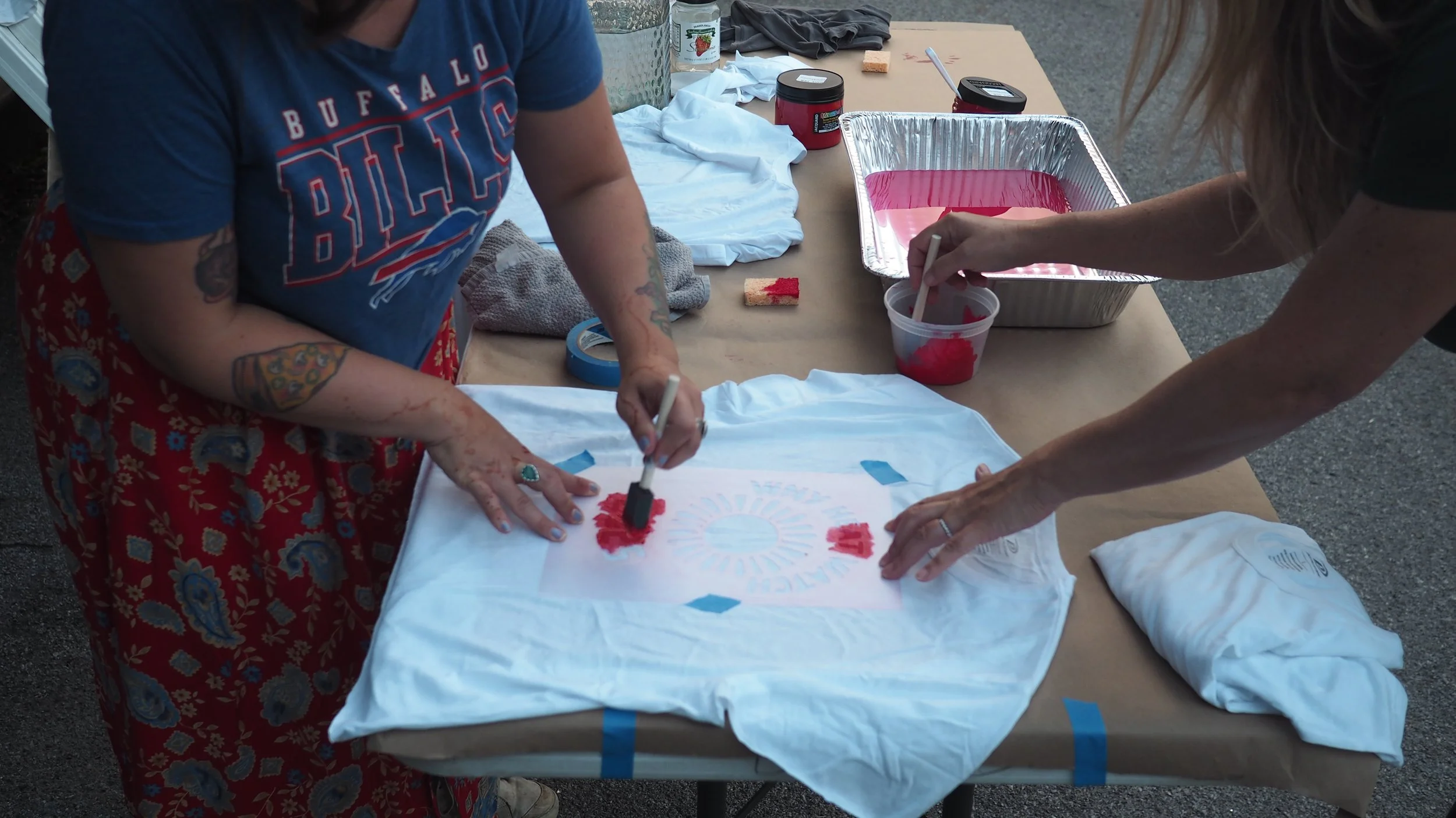 Hillary Bialecki leading screen printing t-shirts for the volunteers. Photo taken by Ruby Wilson. (6).JPG