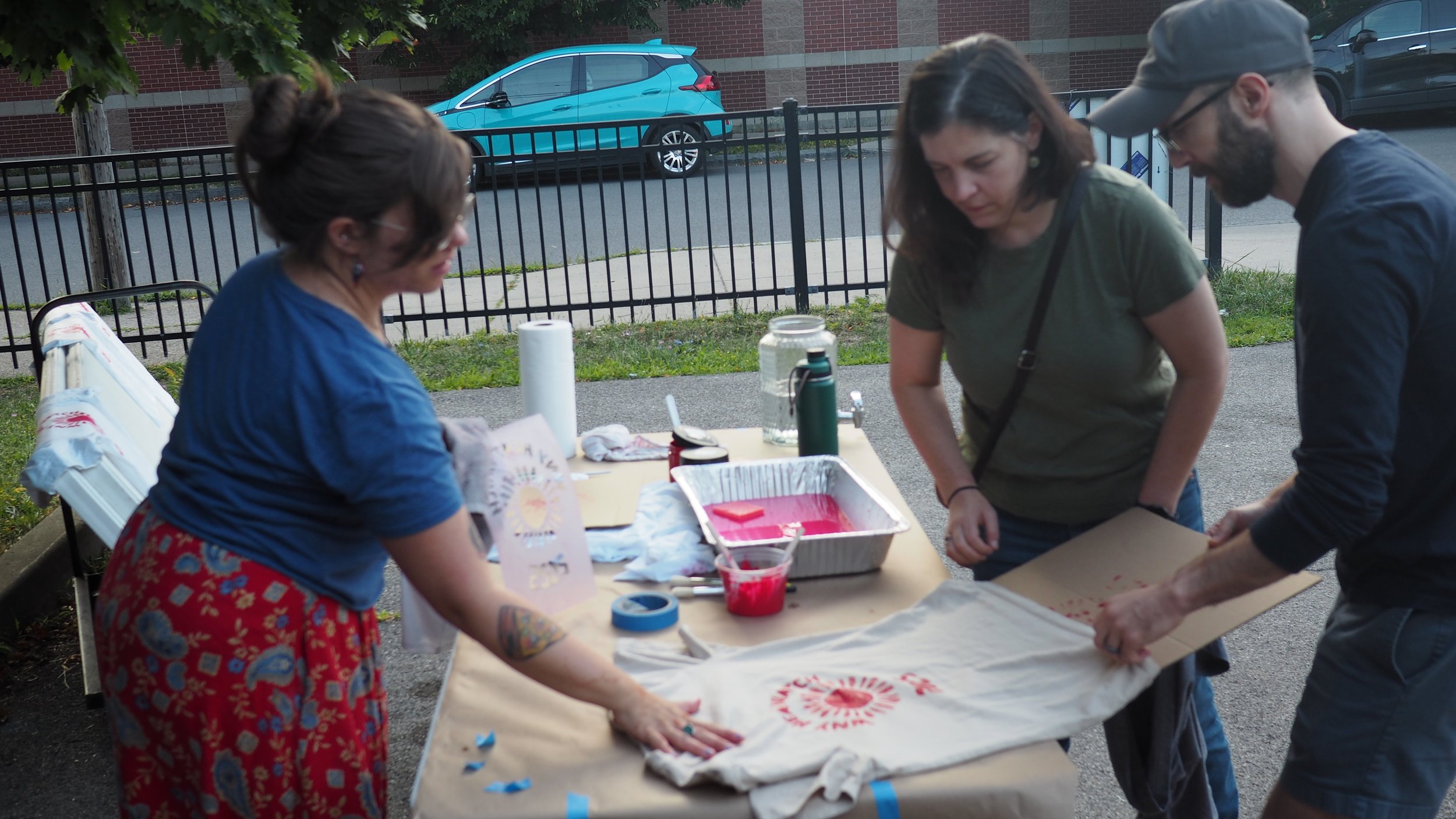 Hillary Bialecki leading screen printing t-shirts for the volunteers. Photo taken by Ruby Wilson. (8).JPG