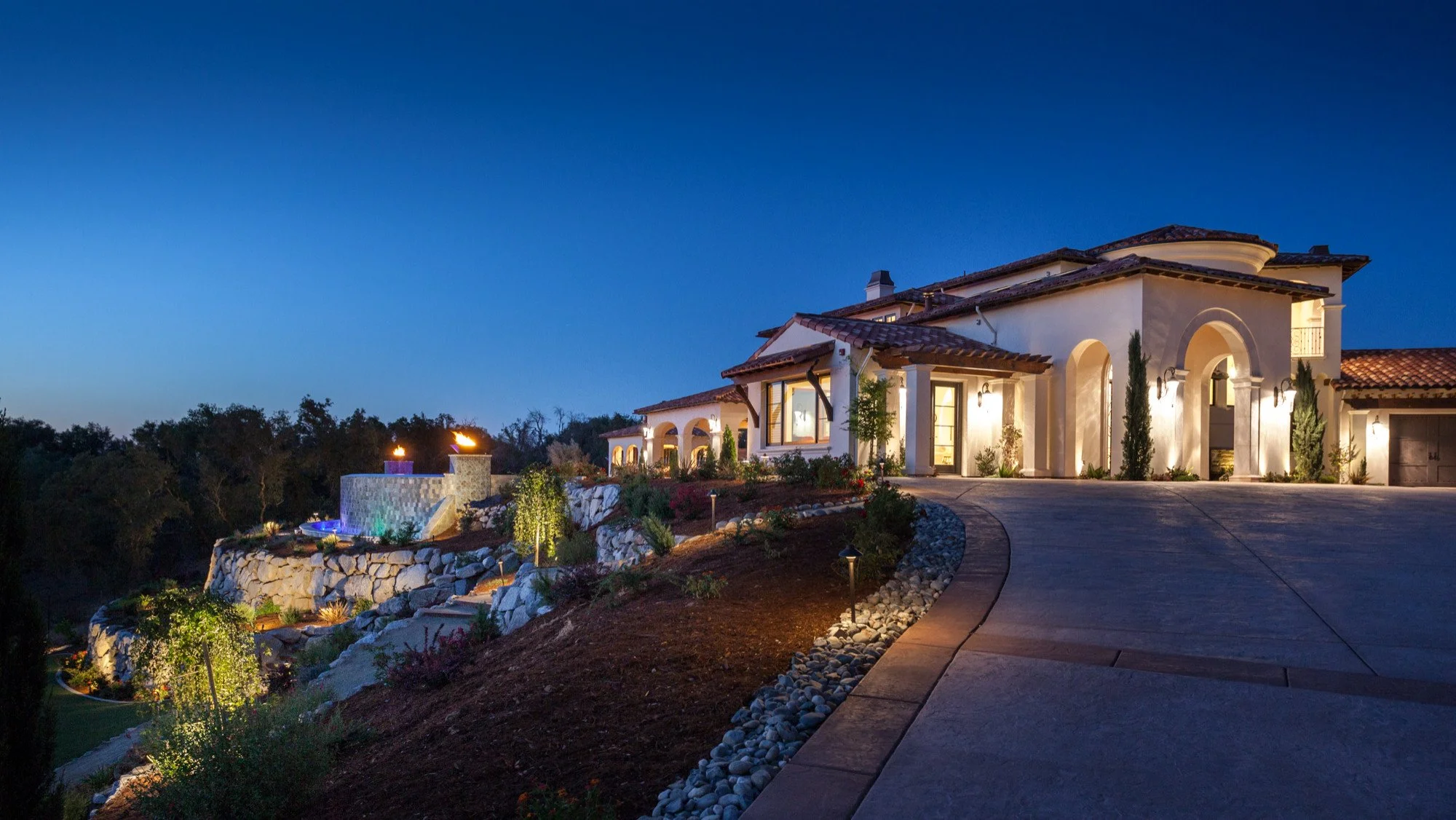 montserrat-residence-3-the-hills-group-img~b5414dd30609b837_14-8811-1-aea78c4.jpg