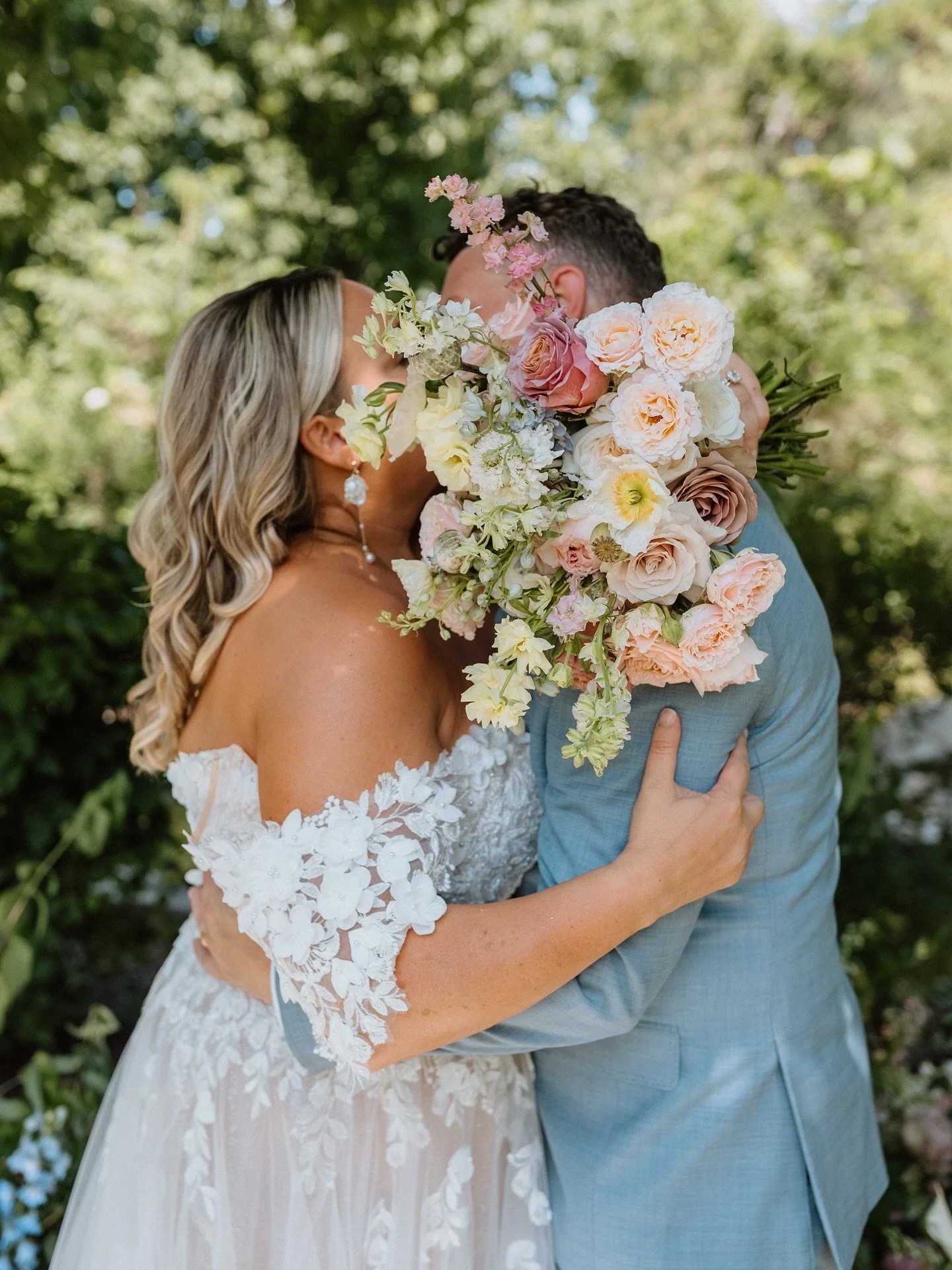Come in closer, I can&rsquo;t catch my breath. #iowawedding #iowaflorist #bridalbouquets #gardenpartywedding #gardenparty #weddingaesthetic #weddingflowers #iowaflorist