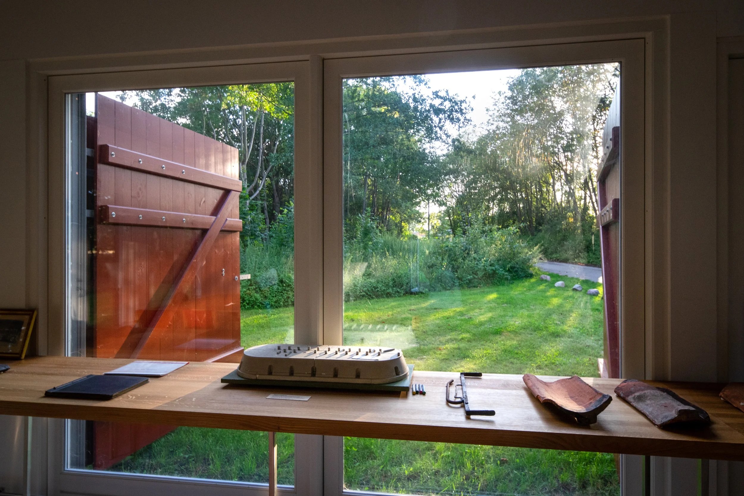 Material samples displayed at Vognporten