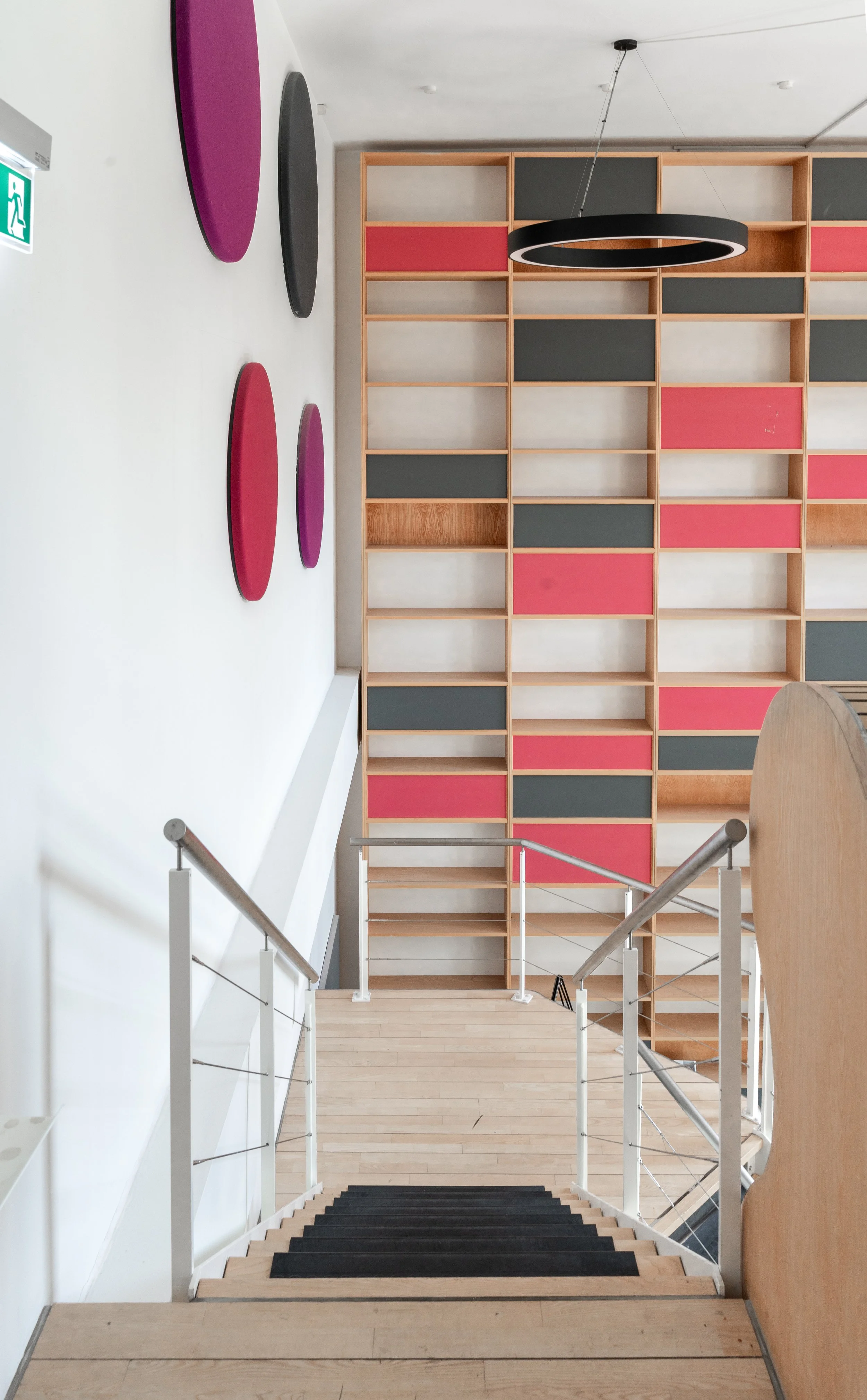 Indvendig trappe som del af campus faellesomraader