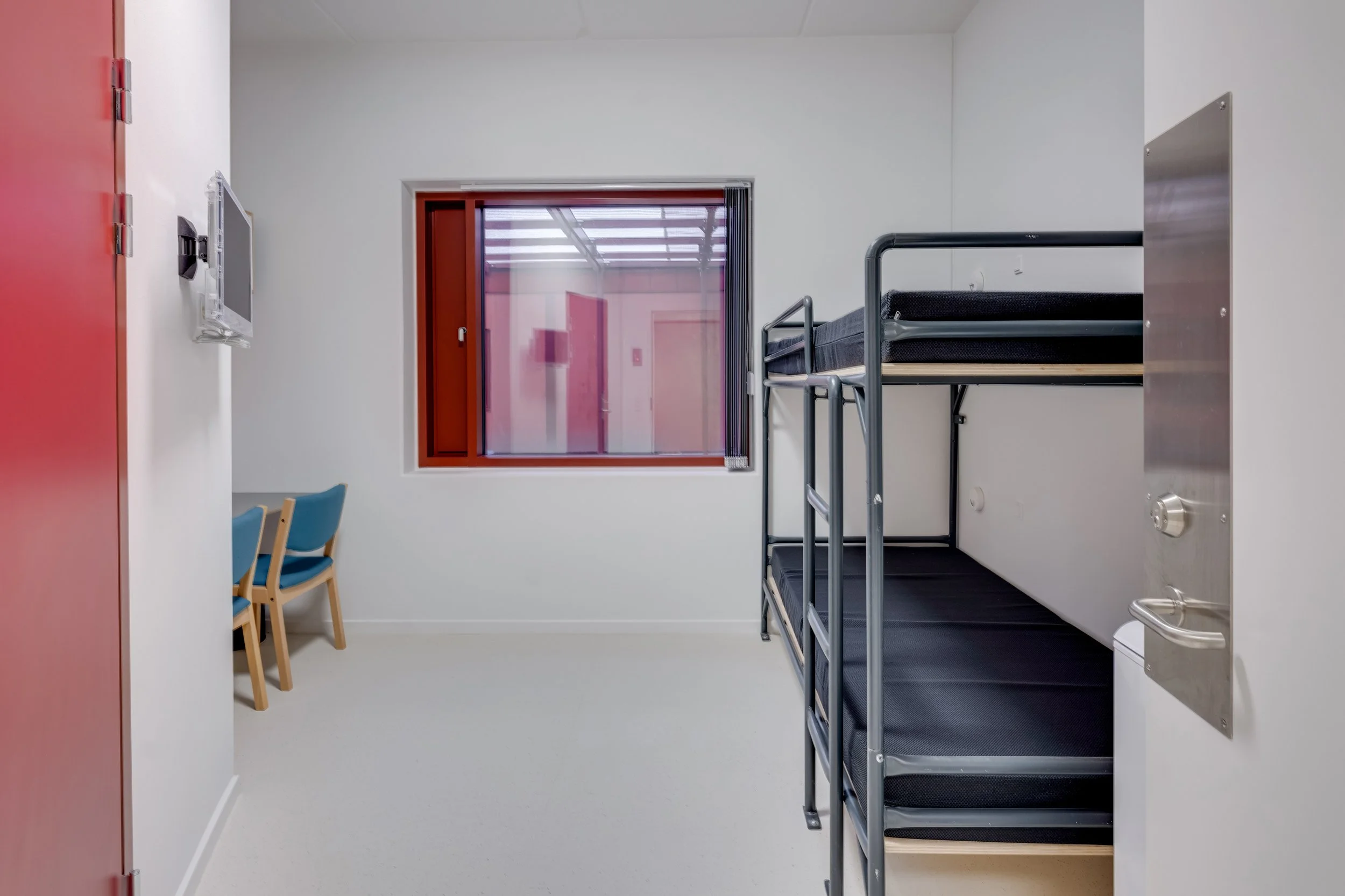 ringe-prison-cell.jpg