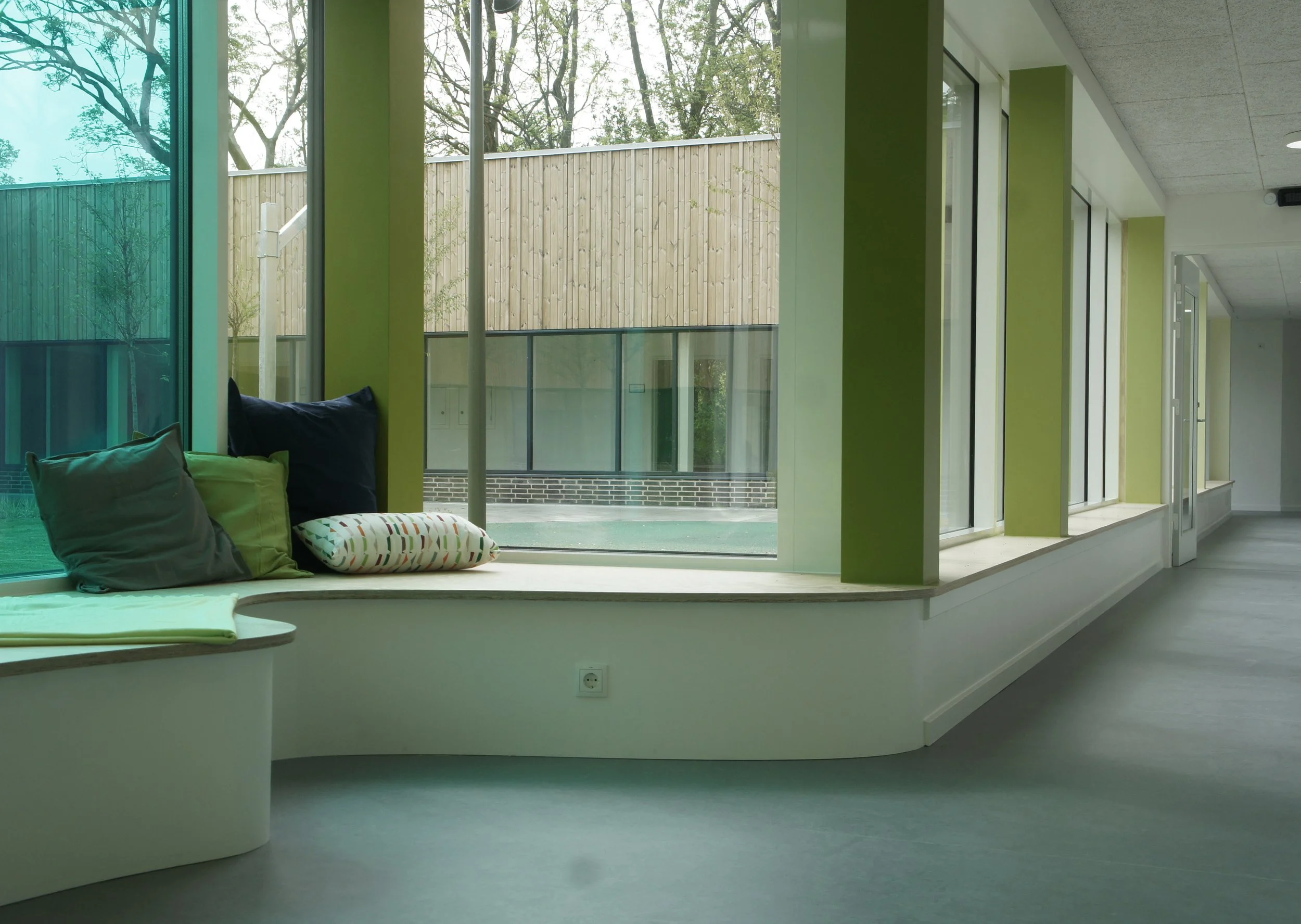 psychiatric-center-ballerup-hallway-sill.jpg