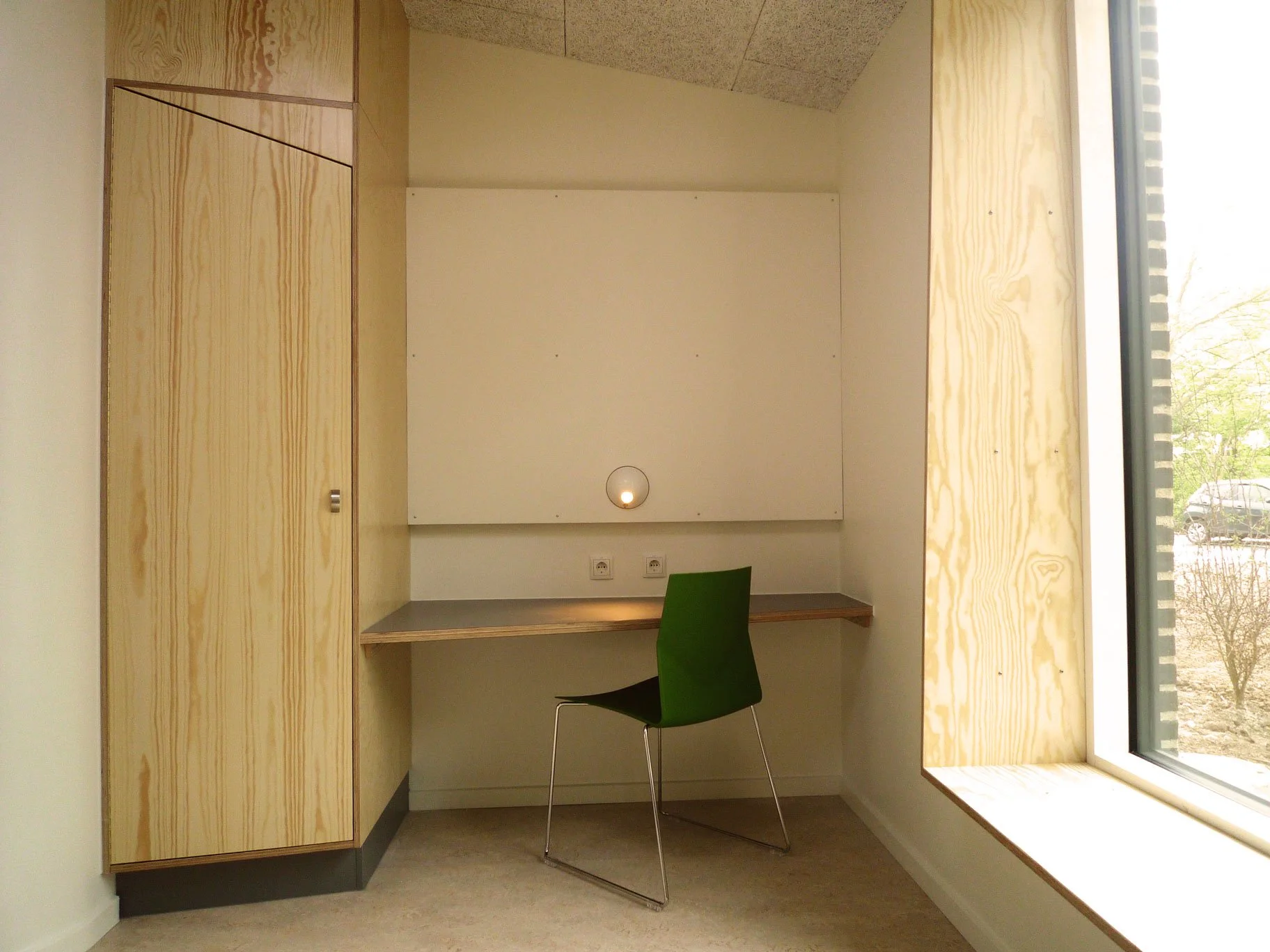 psychiatric-center-ballerup-patient-room.jpg