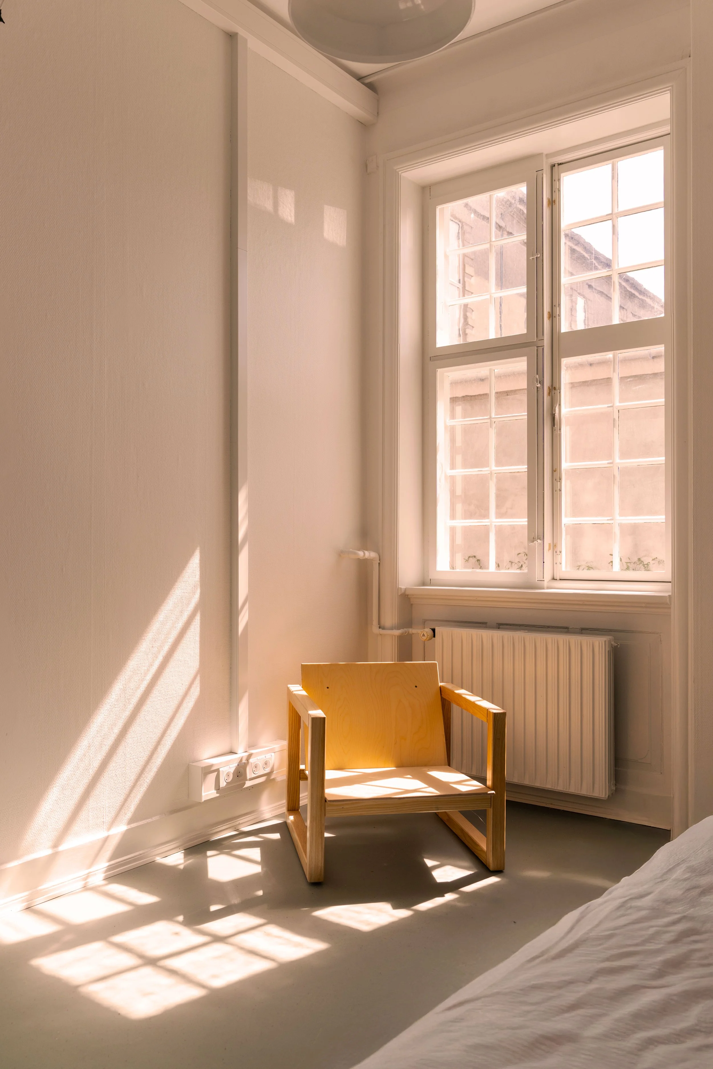 maribo-halfway-house-sunlit-corner.jpg