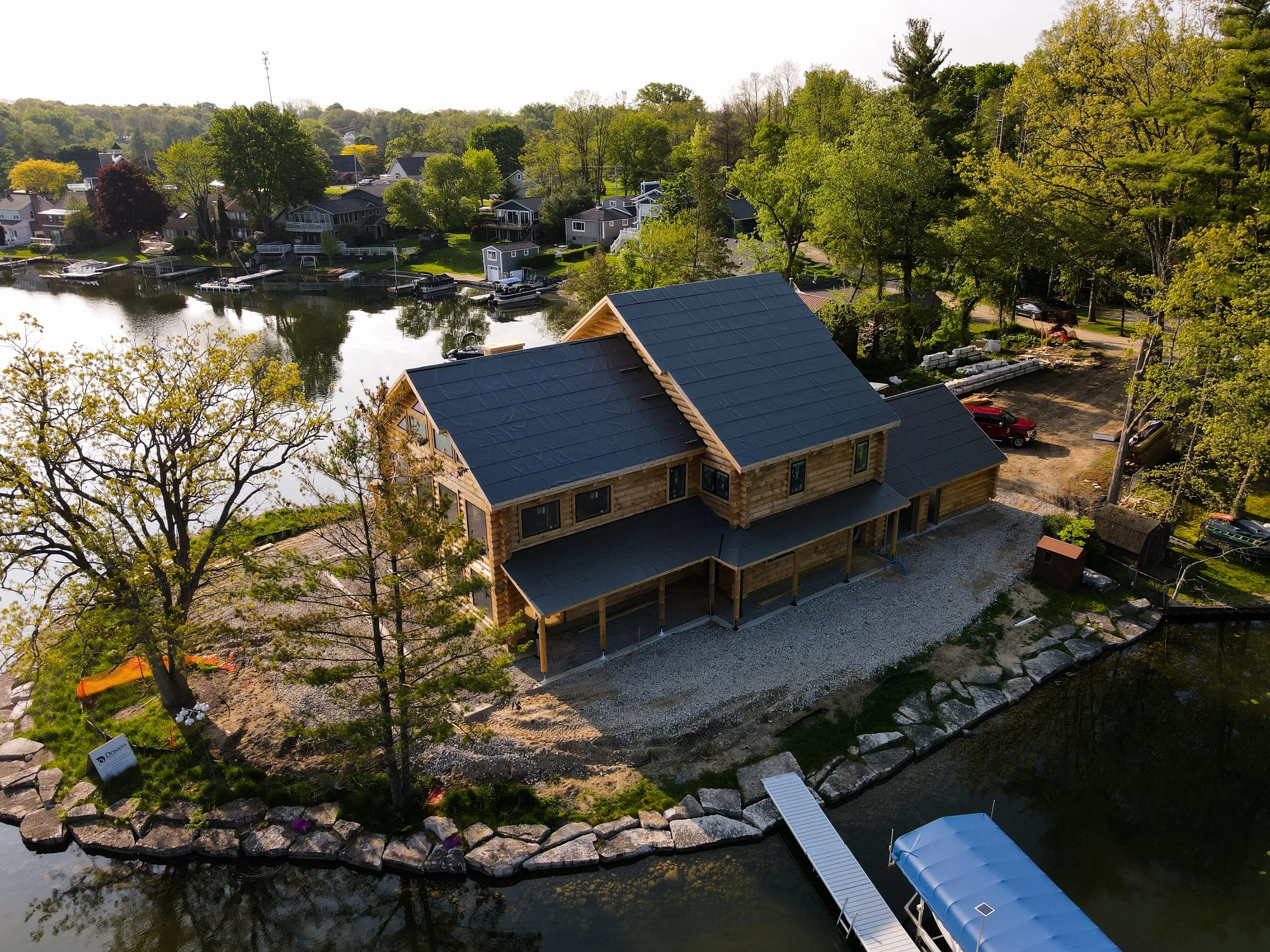 thumbnail loghome.jpg