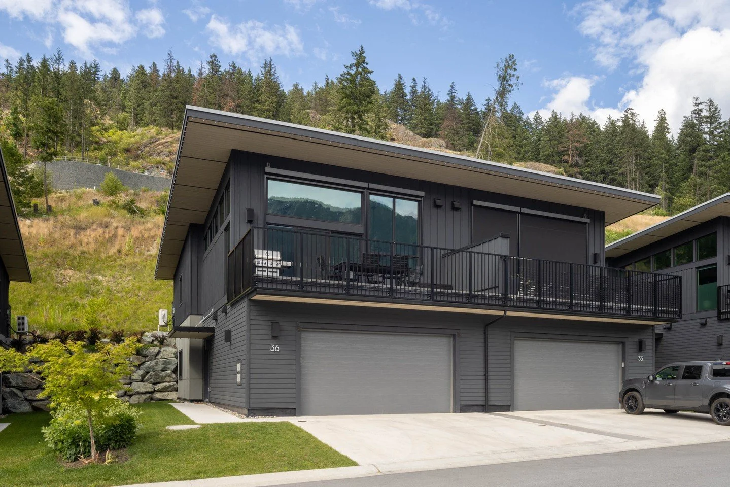 If you&rsquo;re into homes that look good and run efficiently, 36 Elevate quietly knocks it out of the park.⁠
⁠
Here&rsquo;s what Step Code 4 actually means in real life:⁠
⁠
⚡ 47% less energy use than a standard new build (translation: lower bills + 