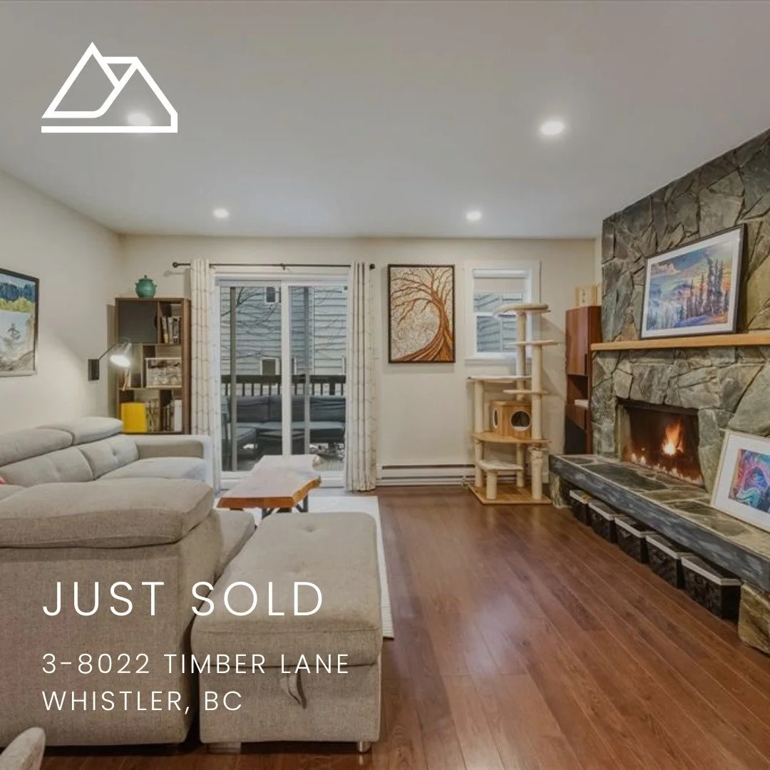 JUST SOLD | 3 Sitzmark 🏔️⁠
Congratulations to our buyer on her first Whistler home! Helping someone put down roots here never gets old. 🤍⁠
⁠
📍 3-8022 Timber Lane, Whistler⁠
2 bedrooms | 1.5 bathrooms | 975 sq ft⁠
Offered at $989,000⁠
⁠
Listed by @