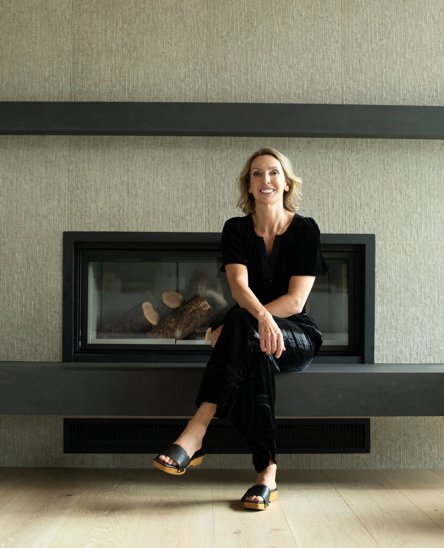 Price isn&rsquo;t the only thing you negotiate in a contract 💬⁠
⁠
A lot of buyers (and sellers) assume negotiations begin and end with the number on the page. In reality, price is just one piece of the puzzle.⁠
⁠
In a real estate contract, there&rsq