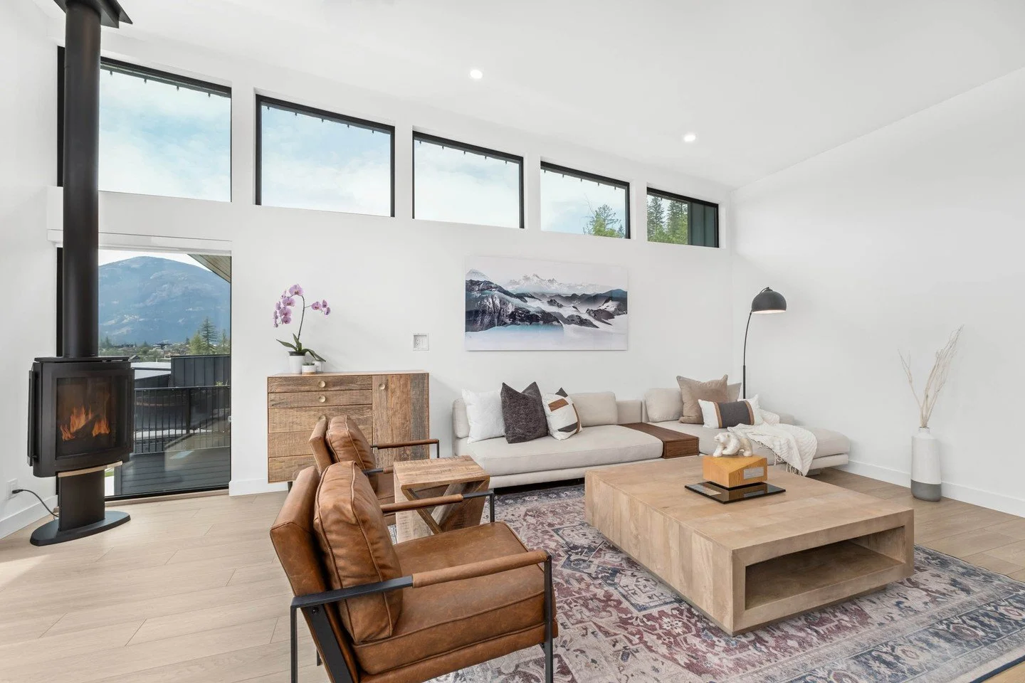 Pemberton summers are getting hotter.☀️🥵 ⁠
⁠
When you&rsquo;re spending time at home during a heat wave, thoughtful cooling features start to matter a lot more.⁠
⁠
36 Elevate was designed to keep the home comfortable when temperatures climb. 🌡️⁠
⁠
