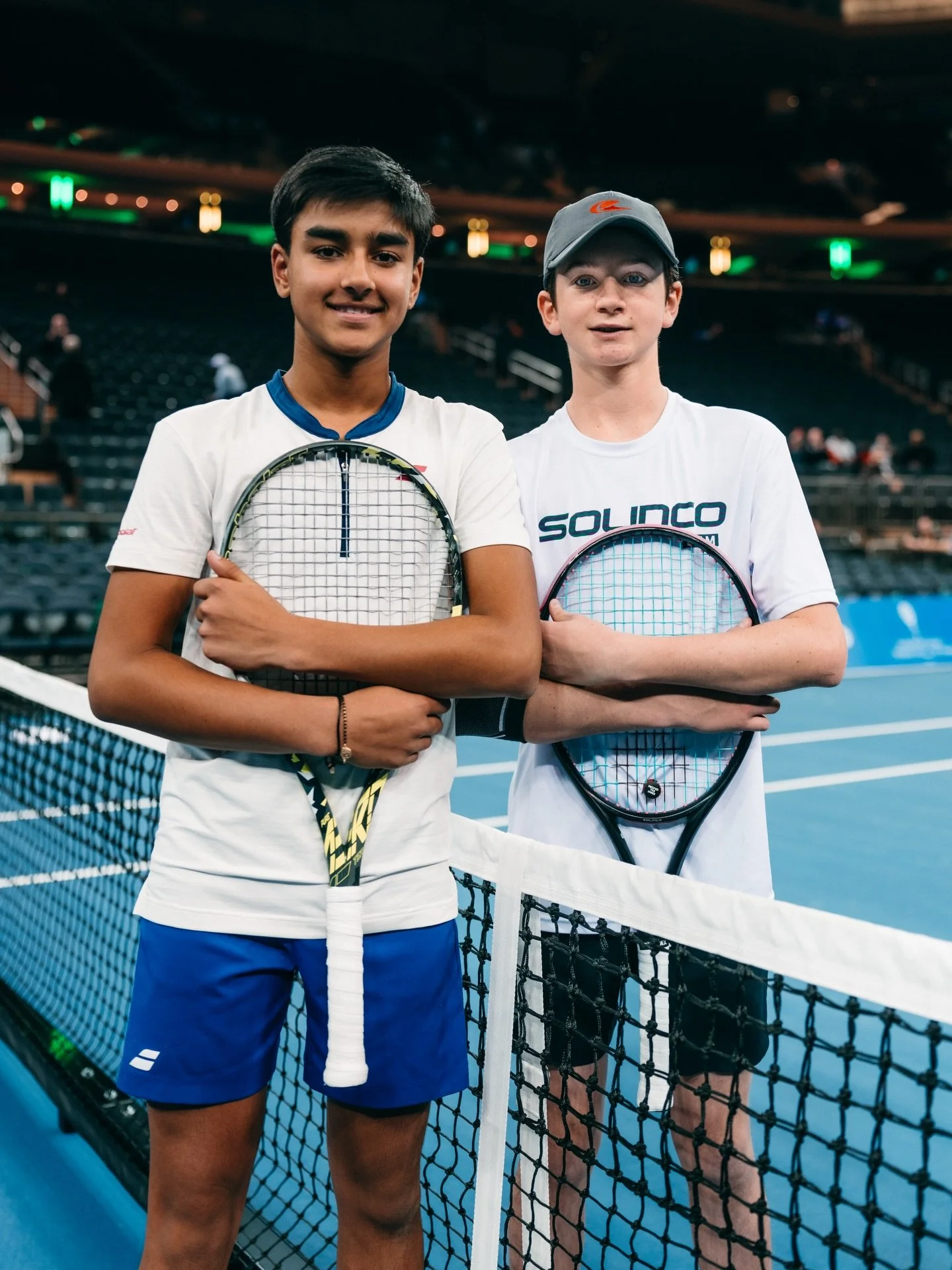 Evaan Mohan and Cavan Donnelly took the court in a featured juniors match, presented by @boast ahead of The Garden Cup 💥🎾👏 What a memorable moment!