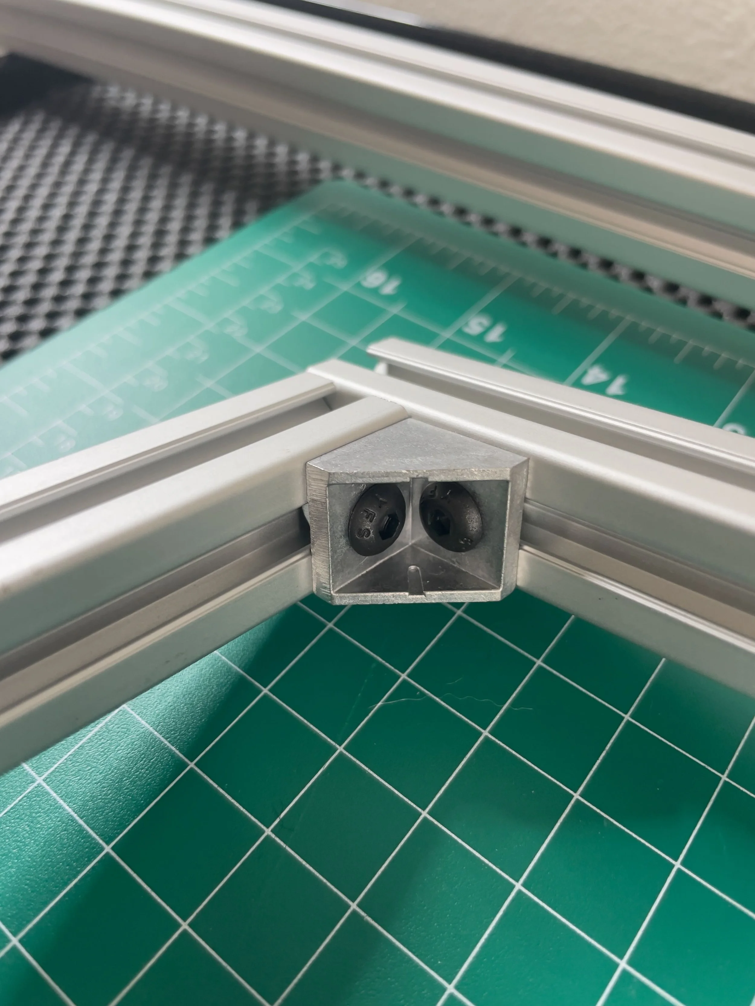 Secure the corners using the corner brackets