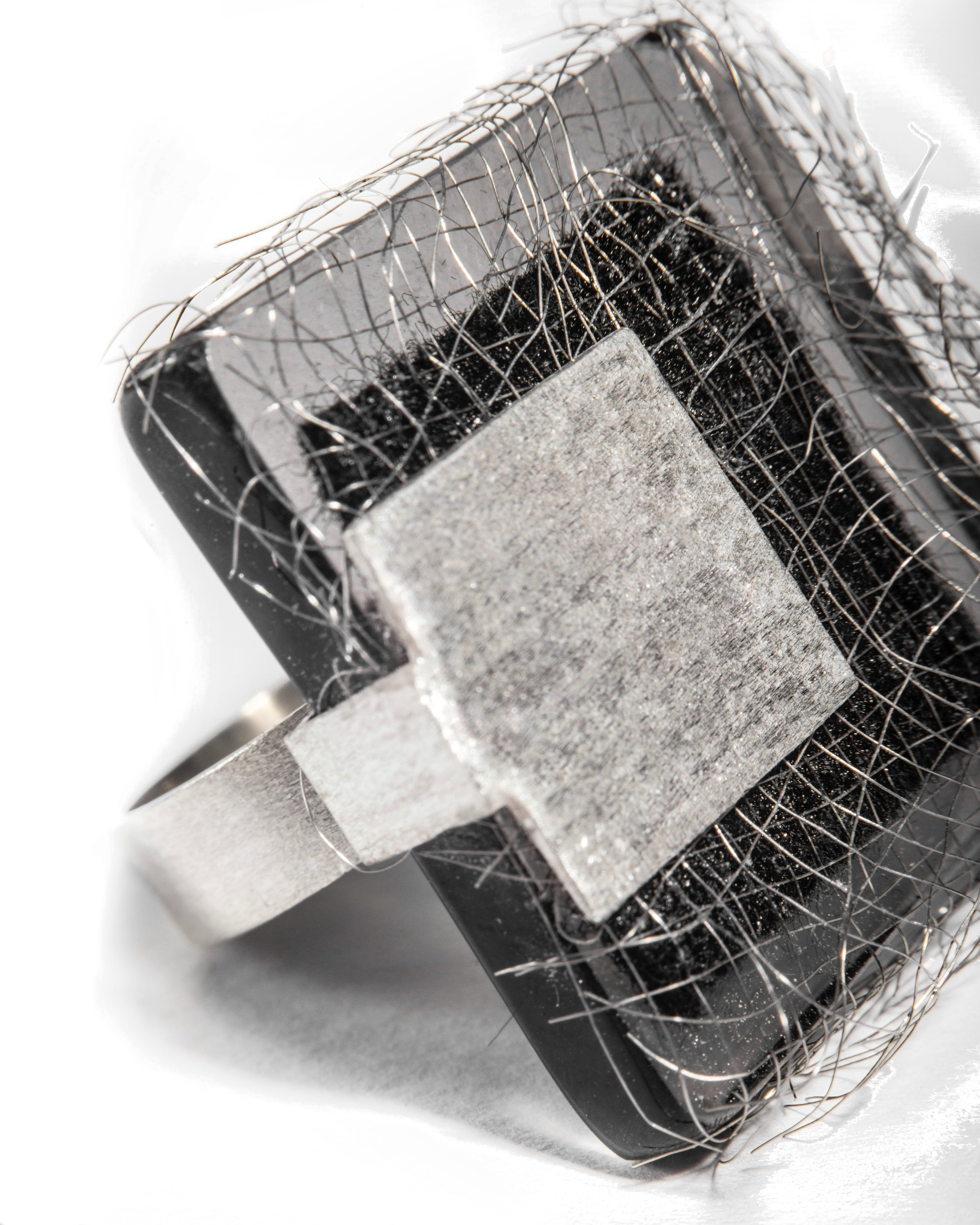 008-mesh-in-motion-ii-white.png