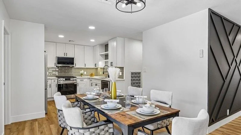 🏡 UNDER CONTRACT 🏡

After 3 months of searching, negotiating, and staying patient, my VA buyer Richard is officially under contract on this beautiful Las Vegas home! 🇺🇸✨

This one checked all the boxes:
✔️ Updated interior
✔️ Modern finishes
✔️ C