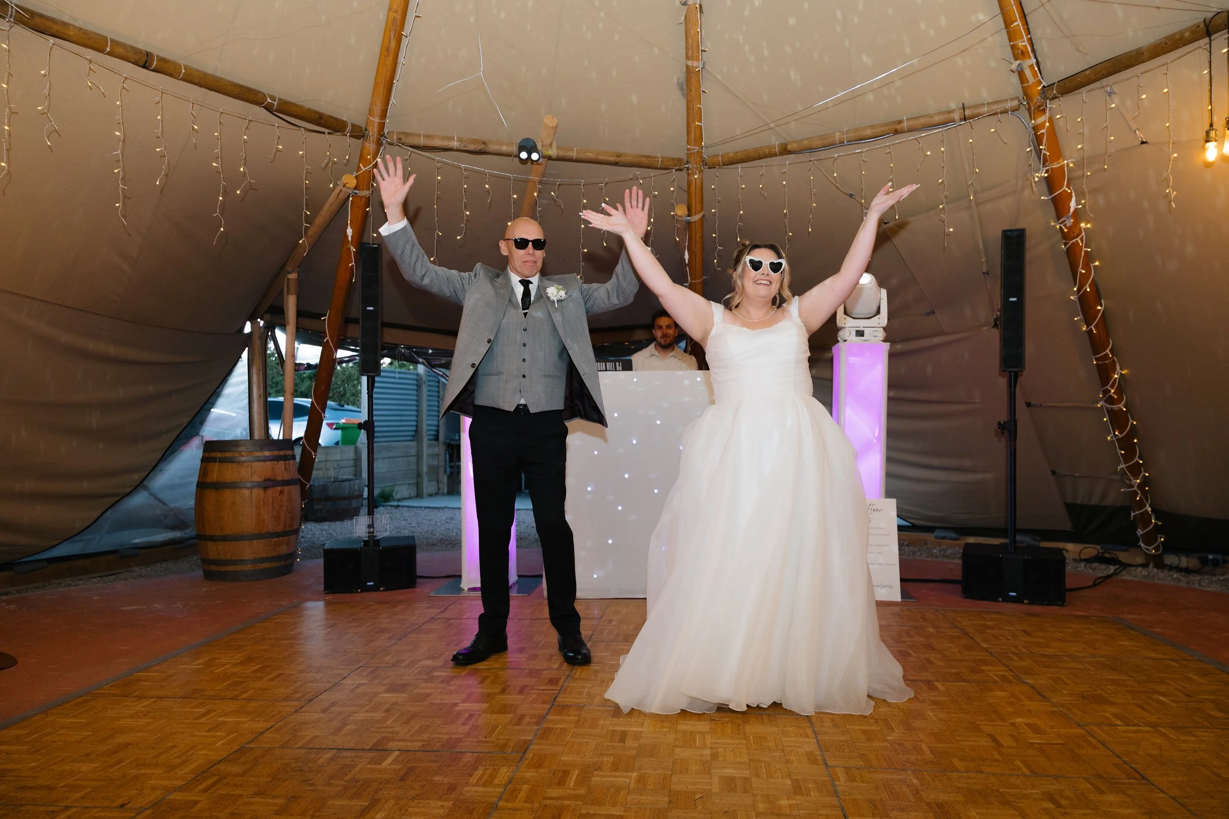 Hannah&Lewis-6976 copy.jpg