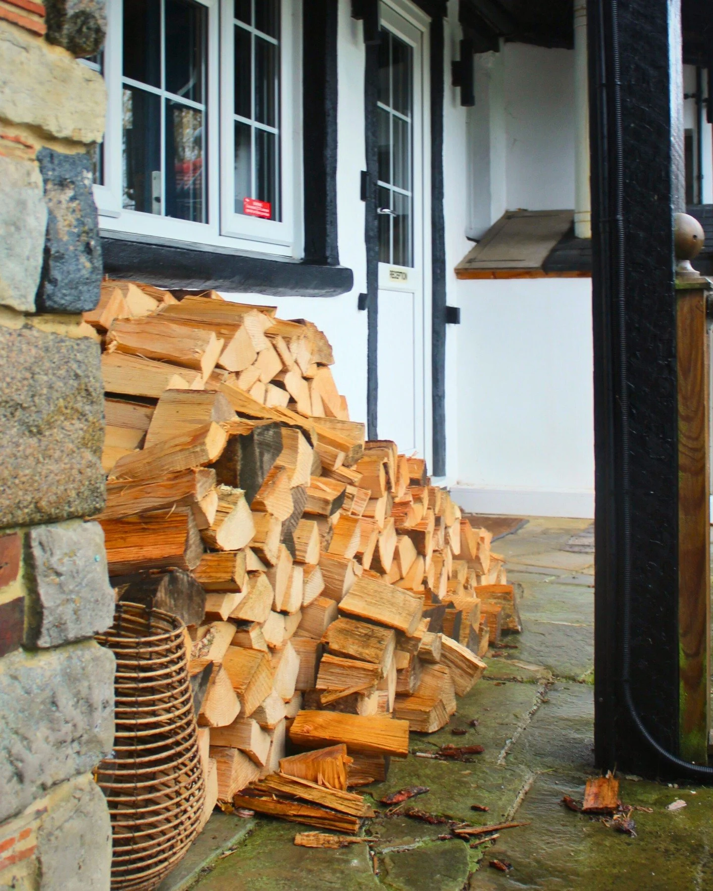Fresh stock for the log burner.
We like to keep things warm around here! 🔥
#LogBurner #Whitstable #CozyVibes #WinterWarmth #KentLife #StayWarm