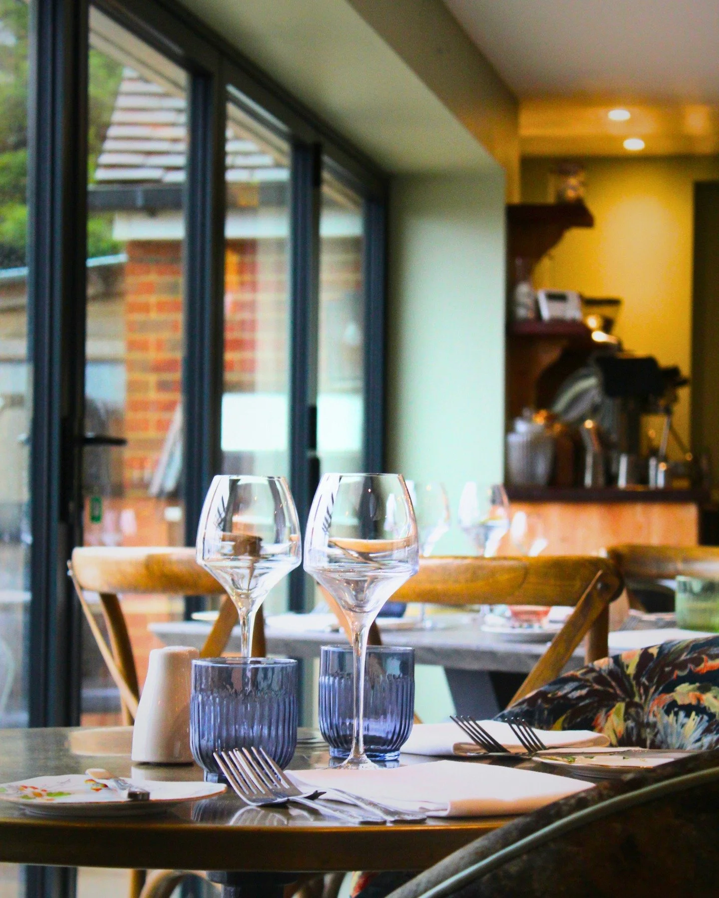 Your sign to book that midweek lunch. 🍽️✨
Join us Monday to Friday for 2 courses with a small glass of wine, beer or soft drink for &pound;25.

Feeling hungry? 3 courses for &pound;30!

#MidweekLunch #HotelLunch #LunchWithWine #LongLunch #FoodAndWin