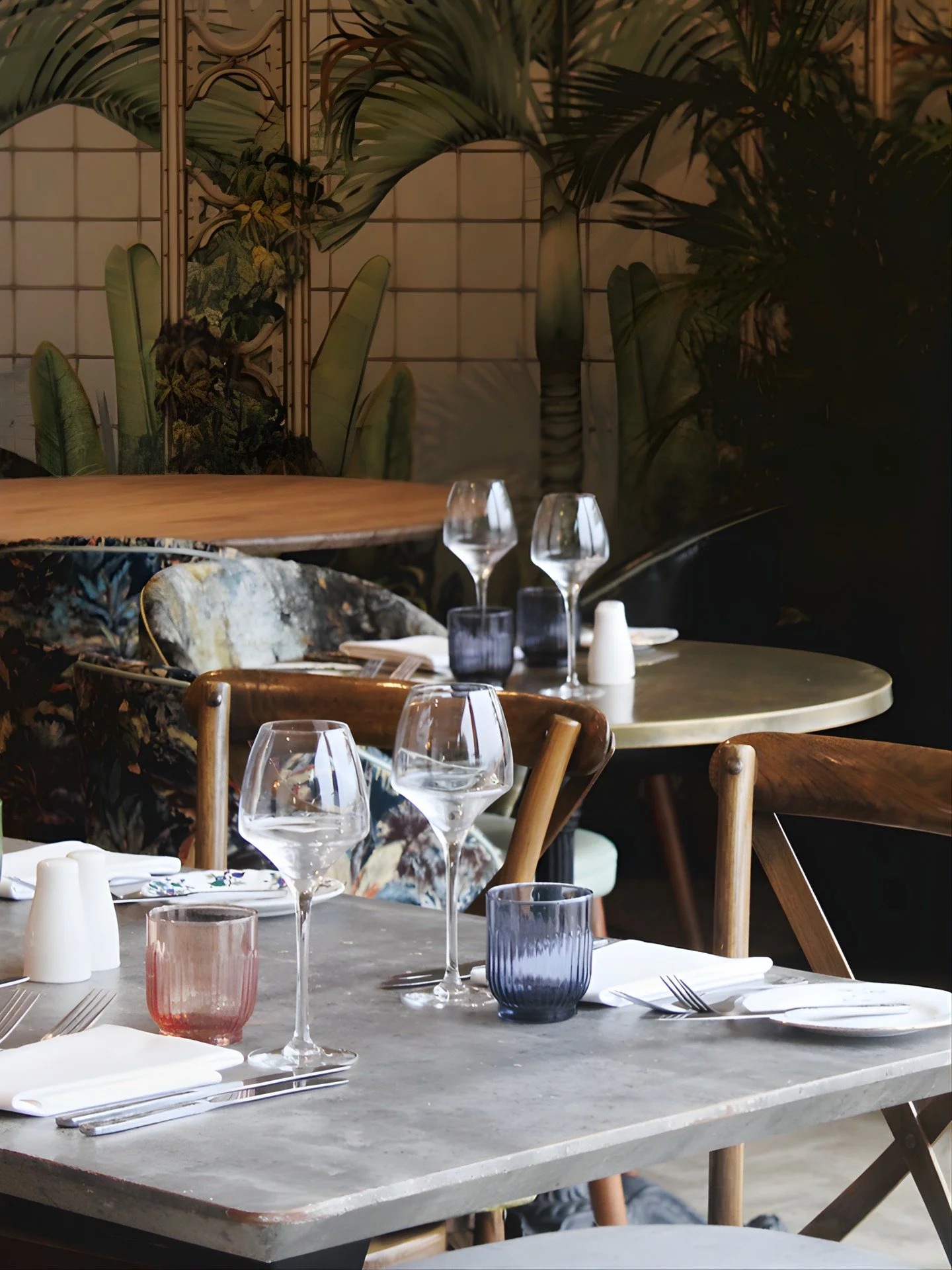 We do love a good glass of wine here.
Follow the link in our bio to see our full list. 🍷

#WineList #KentWines #ChapelDown #Gusbourne #EnglishWine #WhisperingAngel #WineLover #WineOClock #Whitstable #WhitstableEats #PalmPavilion #CrescentTurner #Ken