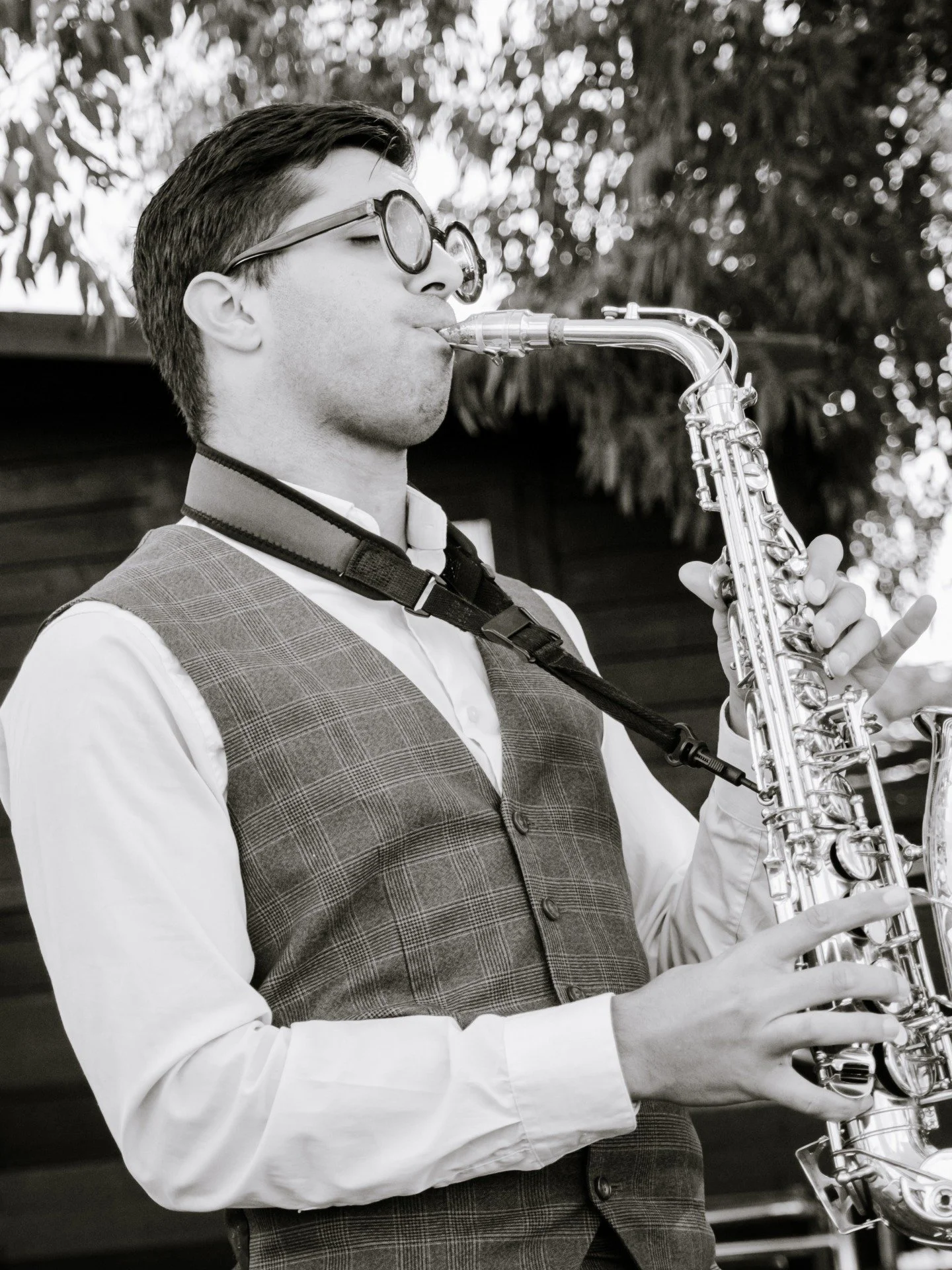 No two weddings here are ever the same. The music, the mood, the memories. Drop us a message to find out more. 🎶

#WeddingEntertainment #WeddingMusic #LiveMusic #WeddingBand #WeddingVenue #BoutiqueWedding #KentLife #VisitKent #WeddingPlanning #Weddi
