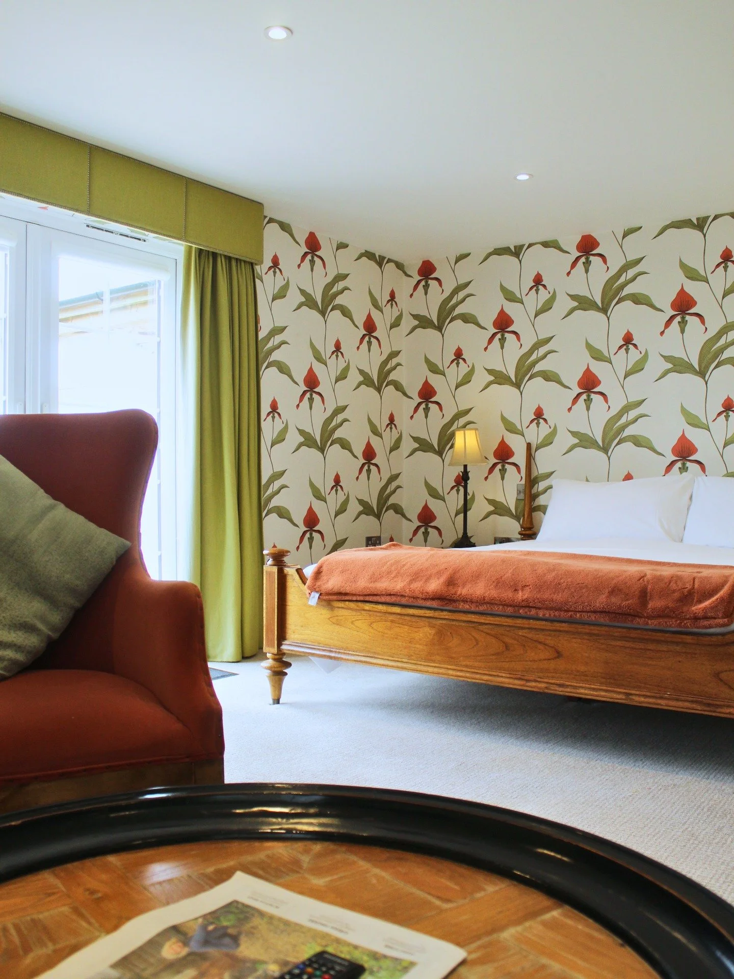 Yours for the night. Or the weekend. 🌞💤

#HotelLife #SlowTravel #CoastalStay #WeekendAway #BoutiqueHotel #HotelRoom #TravelUK