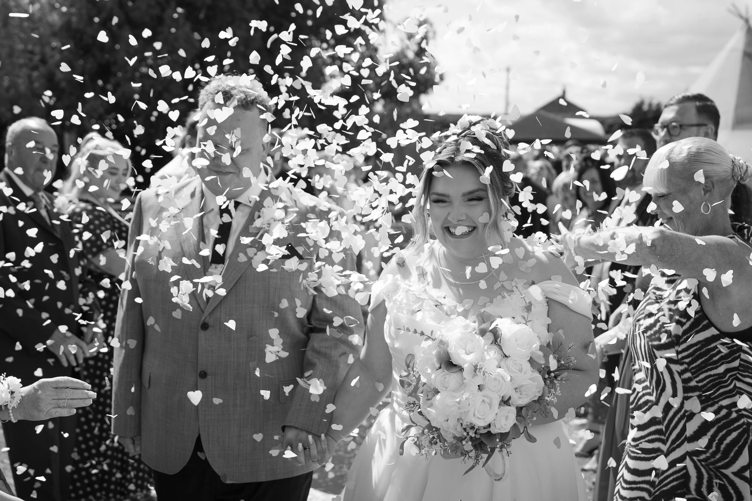 Hannah&Lewis-4252-2 copy.jpg