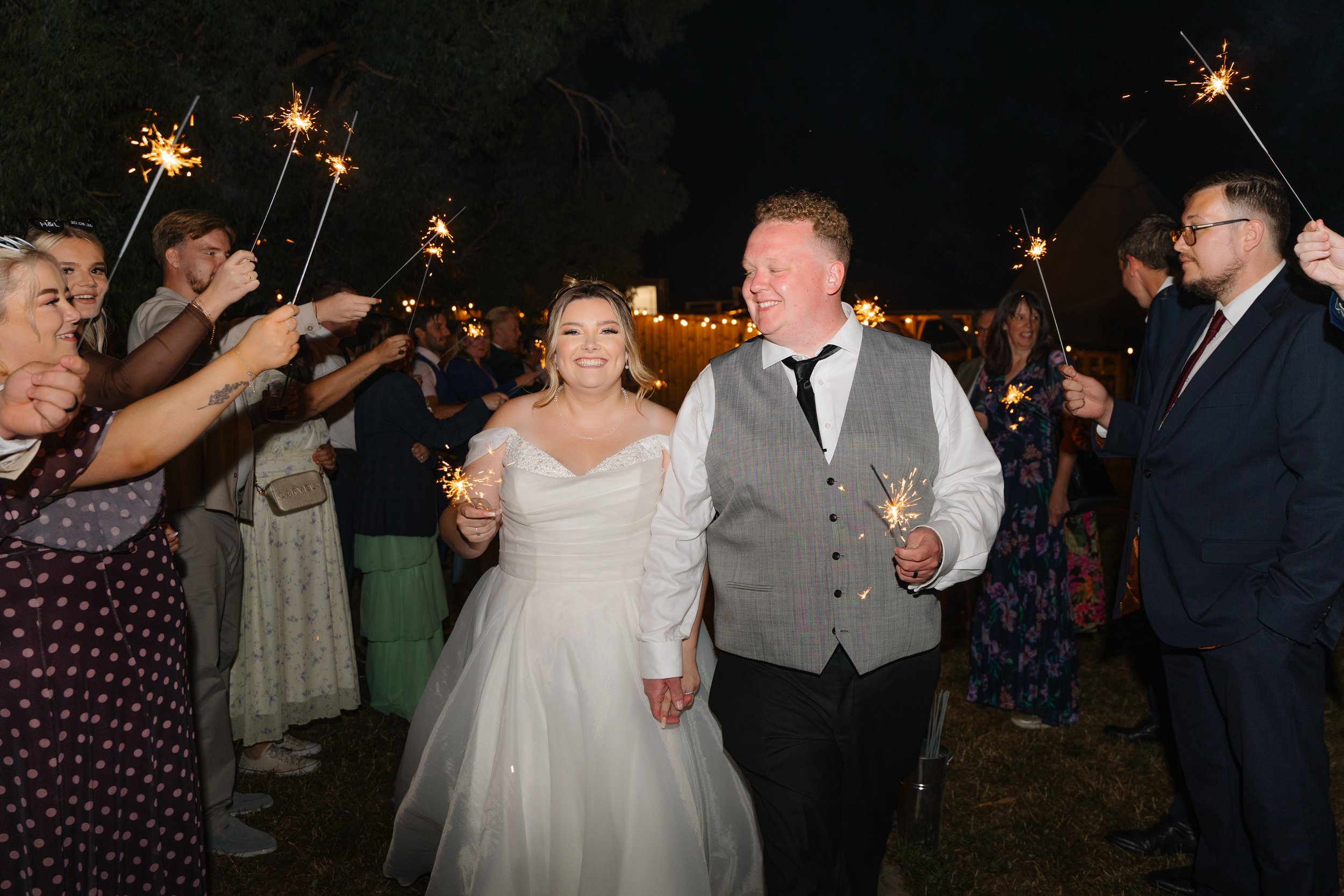 Hannah&Lewis-8698 copy.jpg