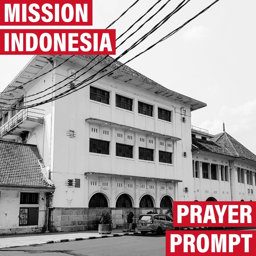 Day 5 &mdash; September 30

Pray for the team in Cirebon that they would have a fruitful first day in the high school. Pray that they would begin to develop good rapport and relationships with the students that will lead to good conversations and opp