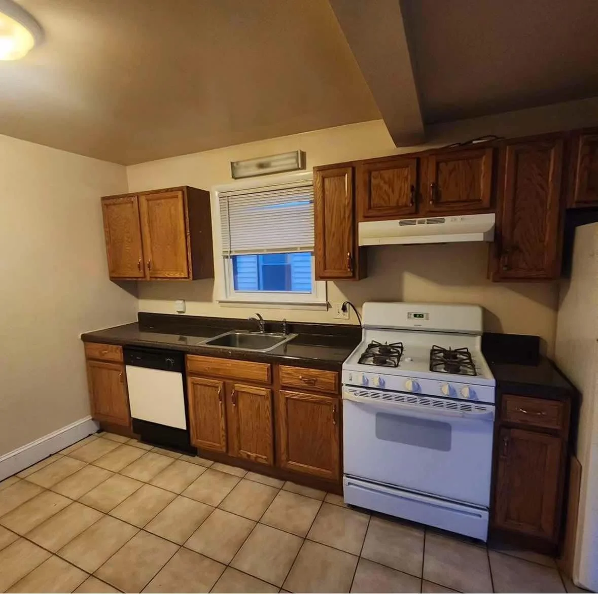 37b27442-9b5c-4d2d-be32-63ad47f76962.jfif