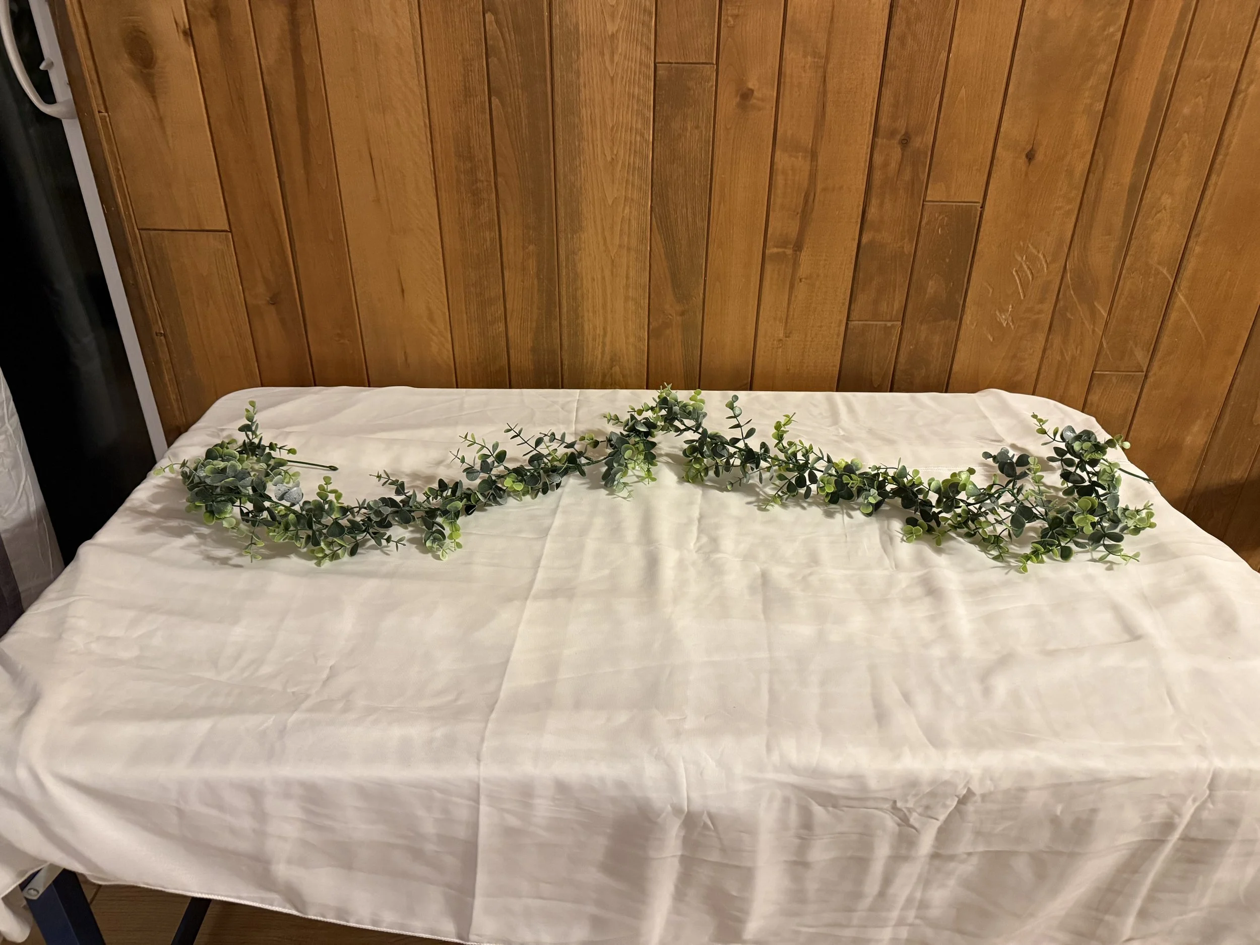 Garland - 27 strands (5.5' each)