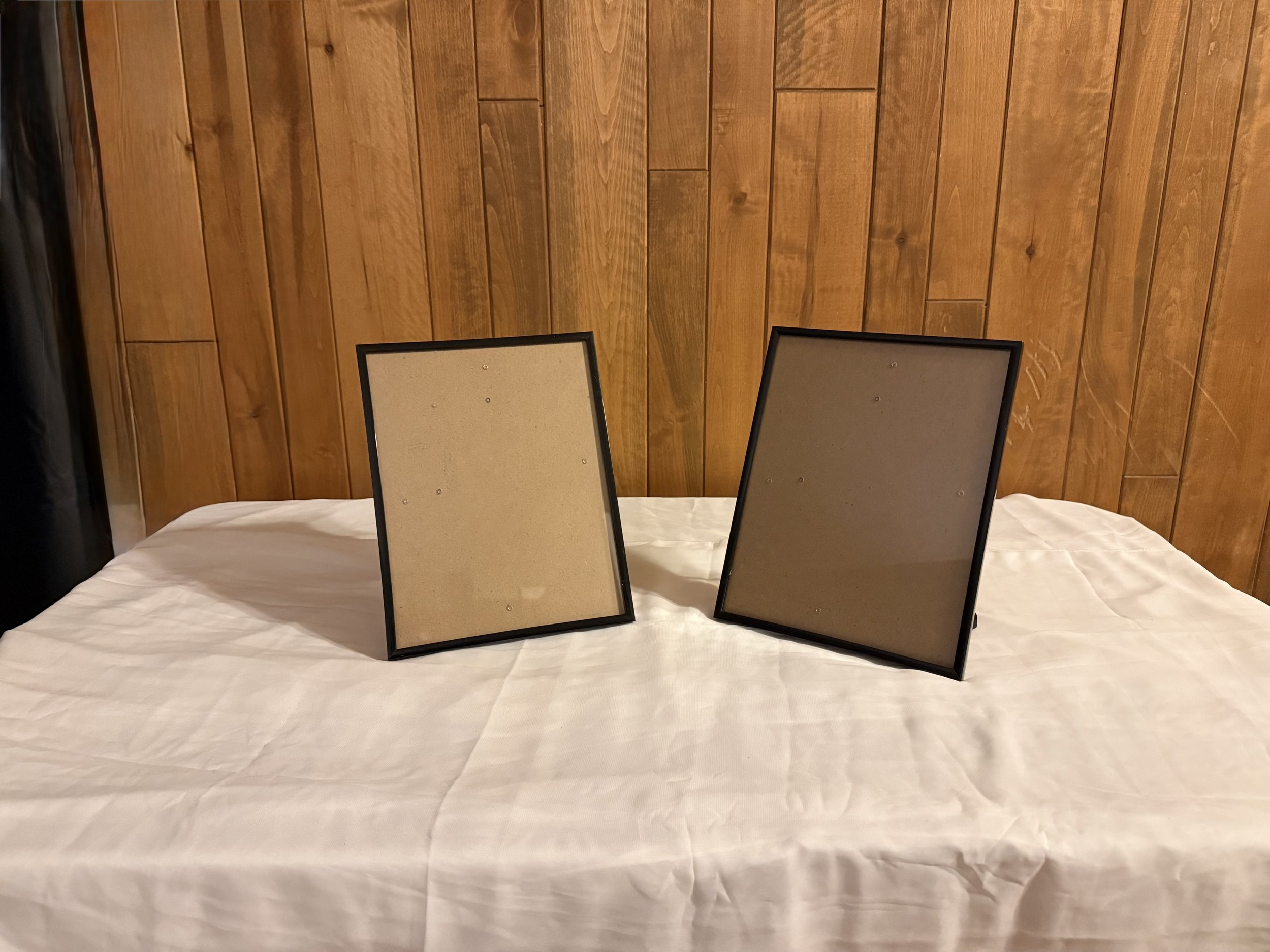 8x10 picture frames (2 count)