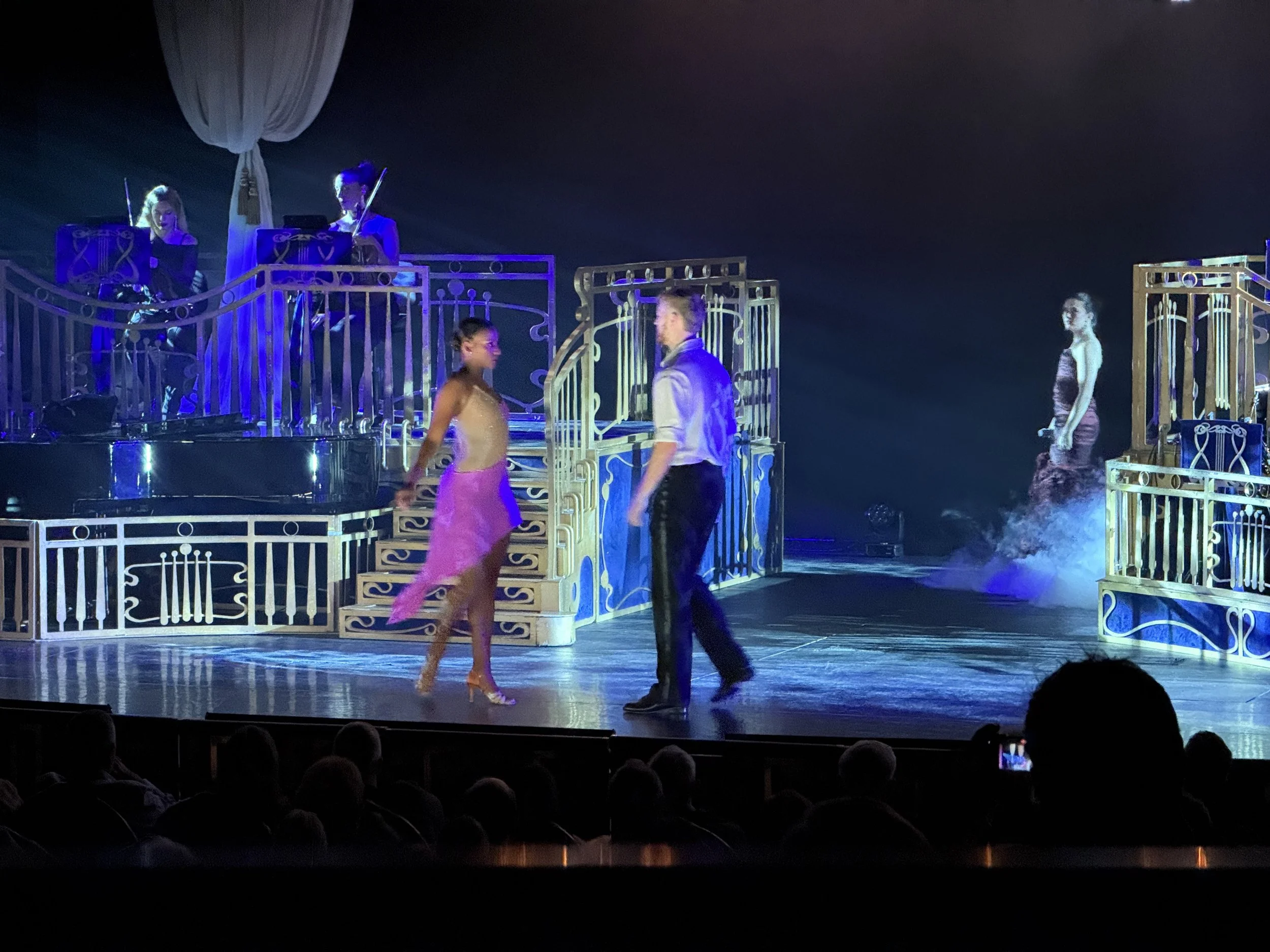 Bravo - Princess performers.