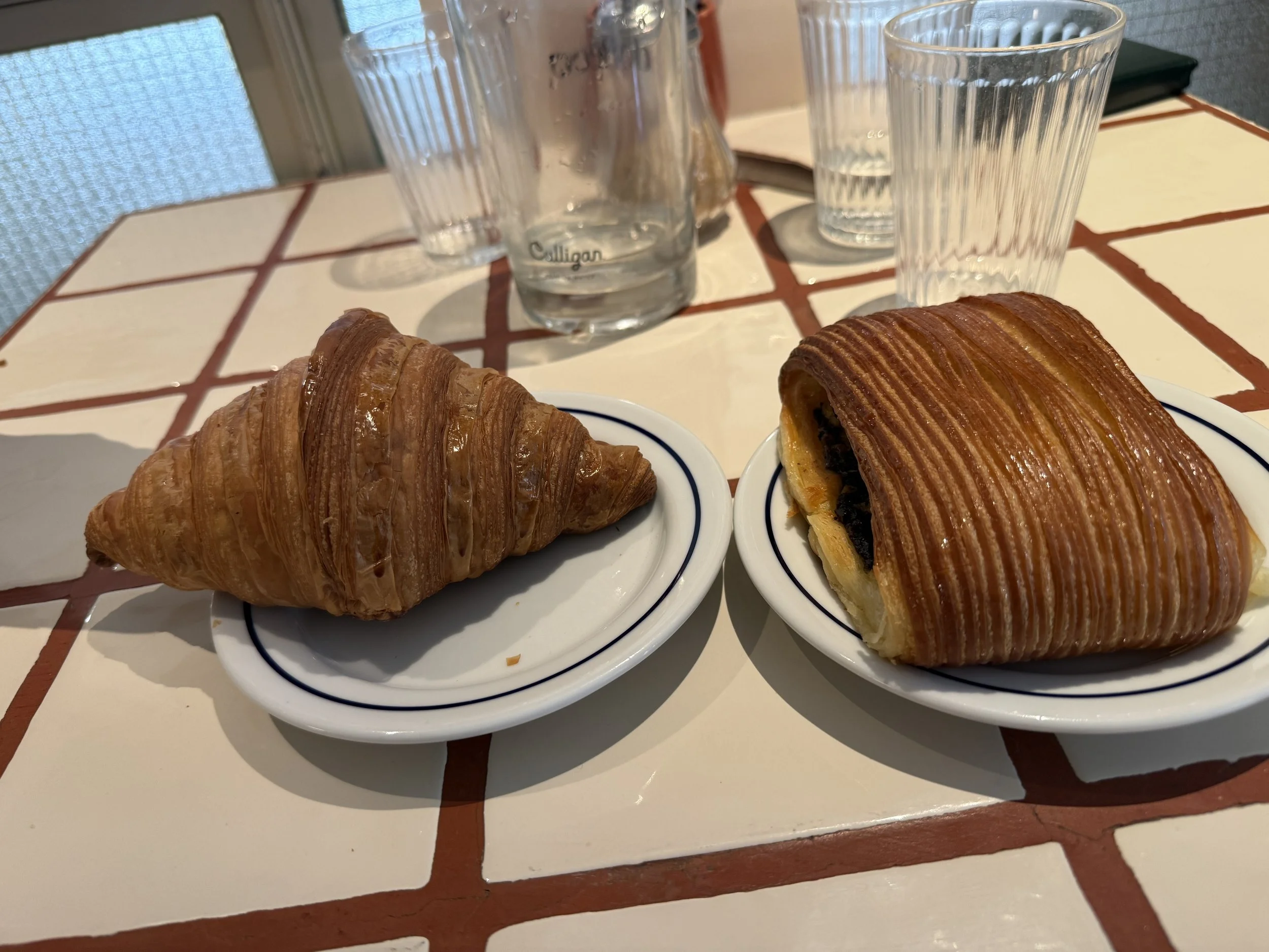 croissants to go!