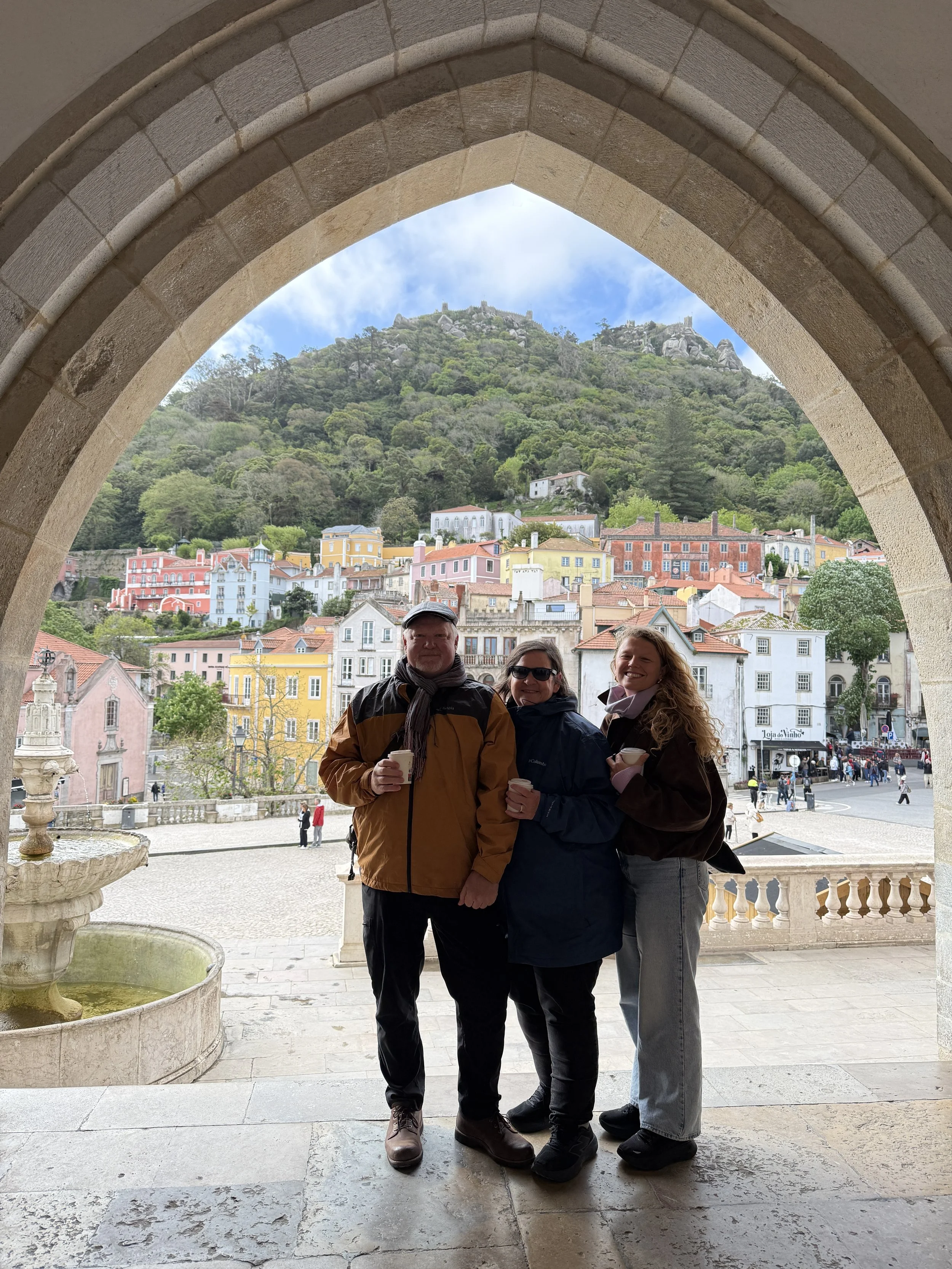 Group photo in the arch