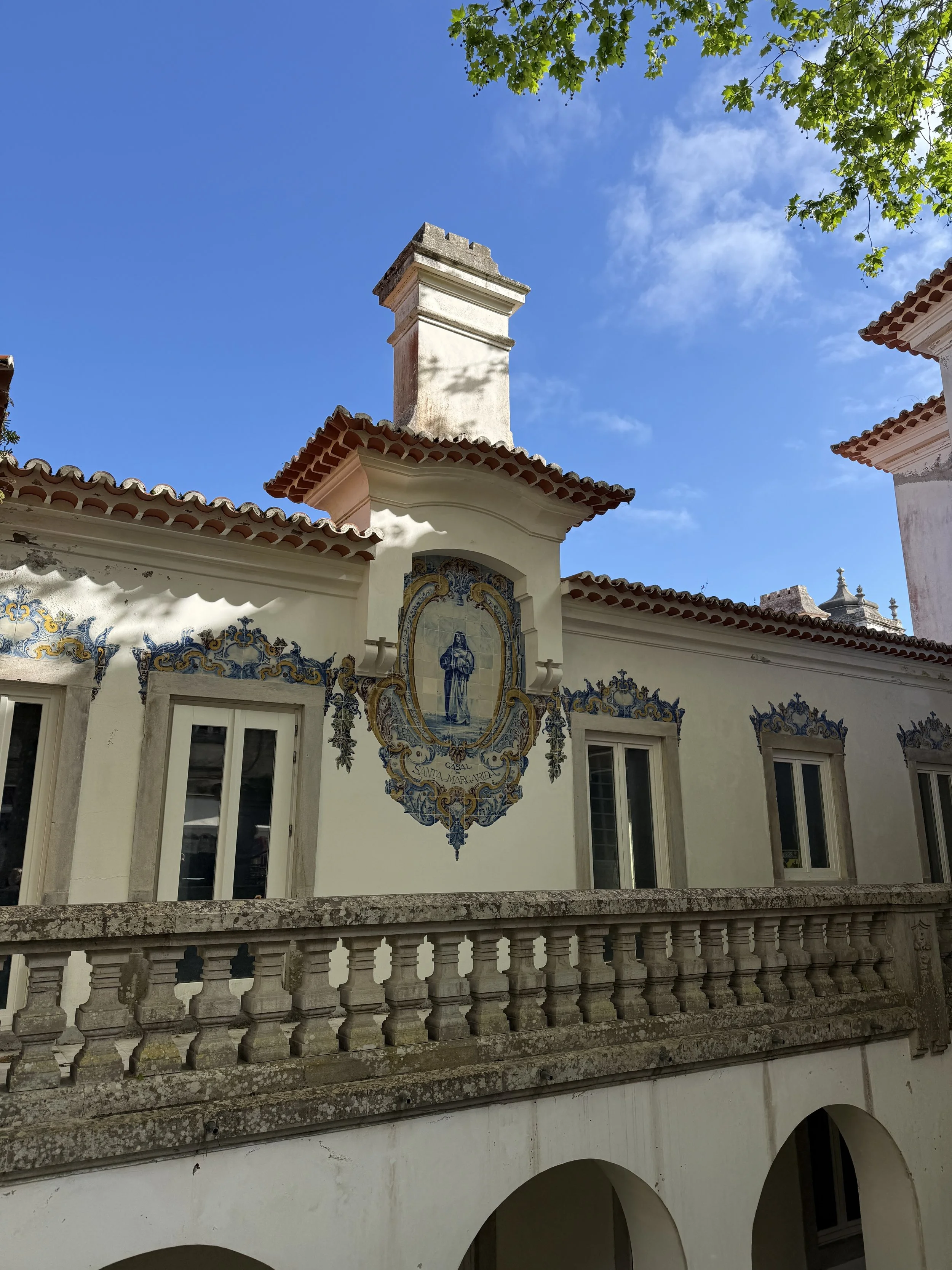 Nearby archeitechture