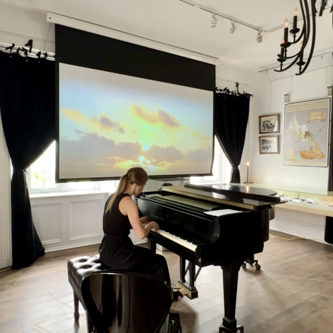 Hawkesbury Stop the clock.jpg