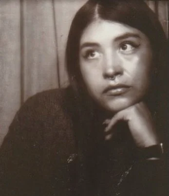 How I look when I am watching you better understand yourself and your beautiful brain 🥺

Posting my face for the algo lol 

I want to announce that from today Friday until a Monday I will be donating 50% of all sales from my 🌟 ADHD &amp; Friendship