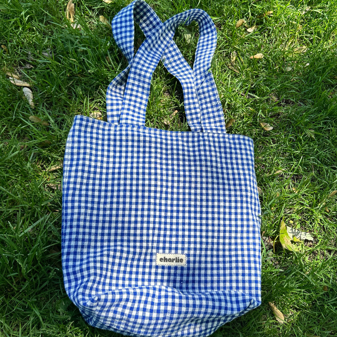 Le+Handy-sac-r%C3%A9versible-bleu-vichy-2.png