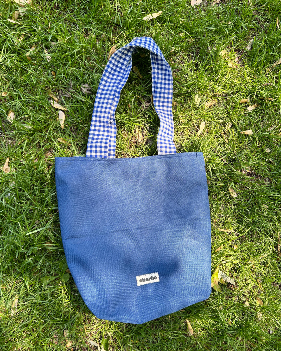 Le Handy-sac-réversible-bleu-vichy-3.png