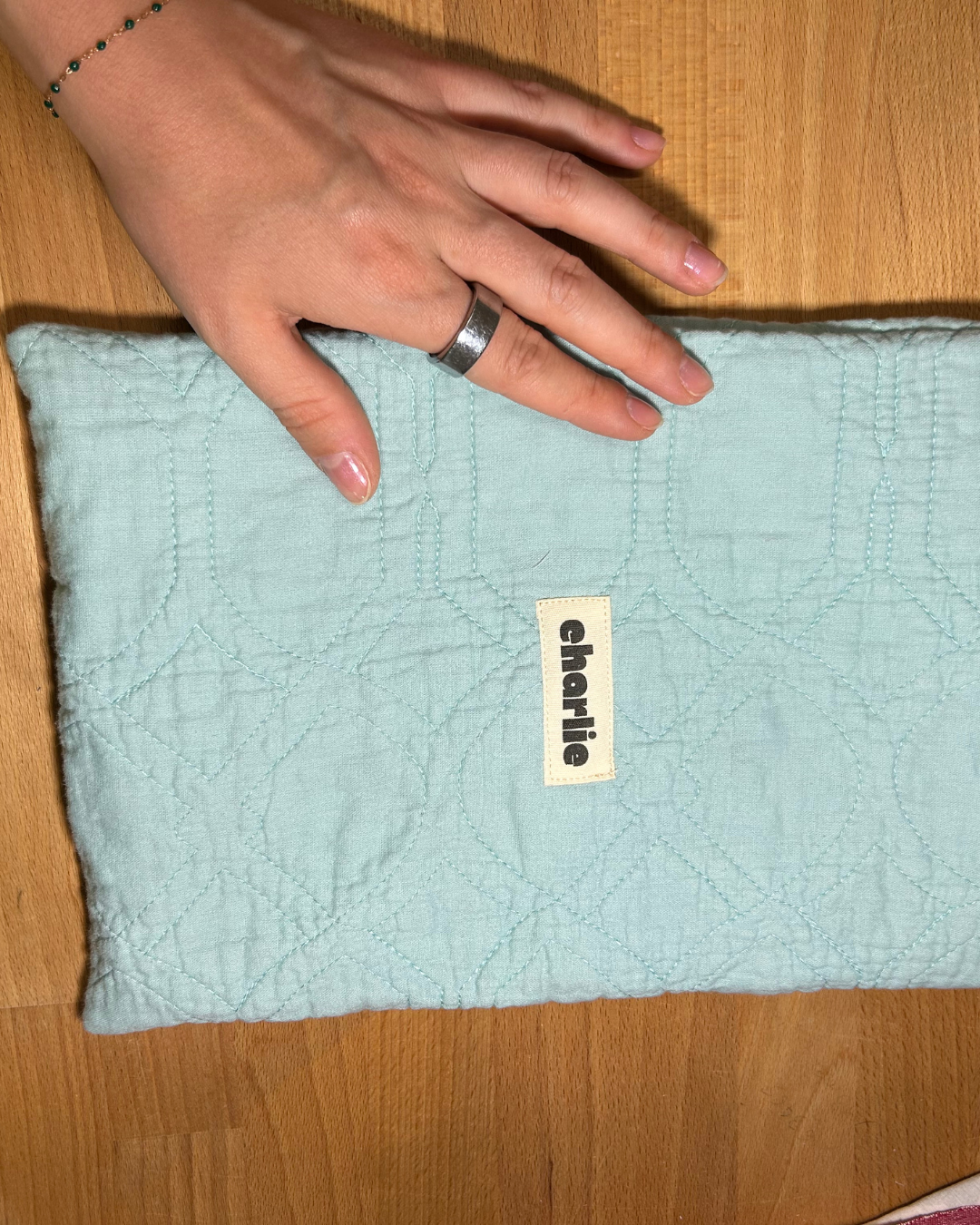 grande-pochette-kindle-livre-turquoise-3.png